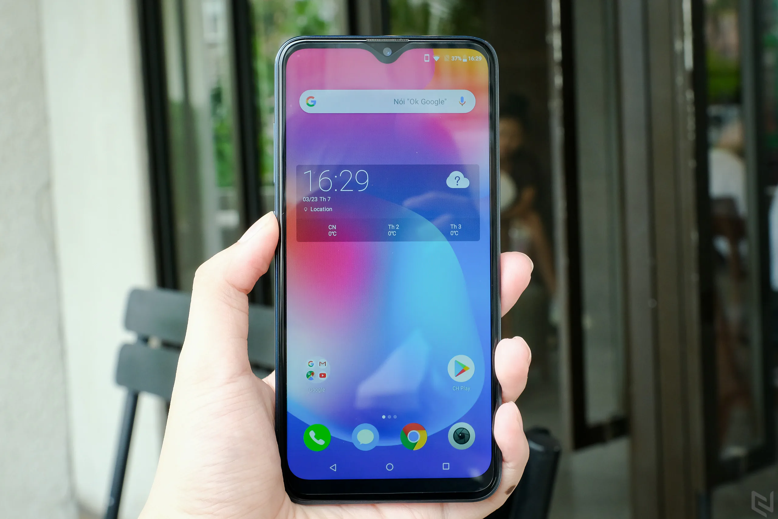 Mở hộp Coolpad N5: thiết kế đẹp mắt, màn hình giọt sương, giá chỉ 2,99 triệu đồng