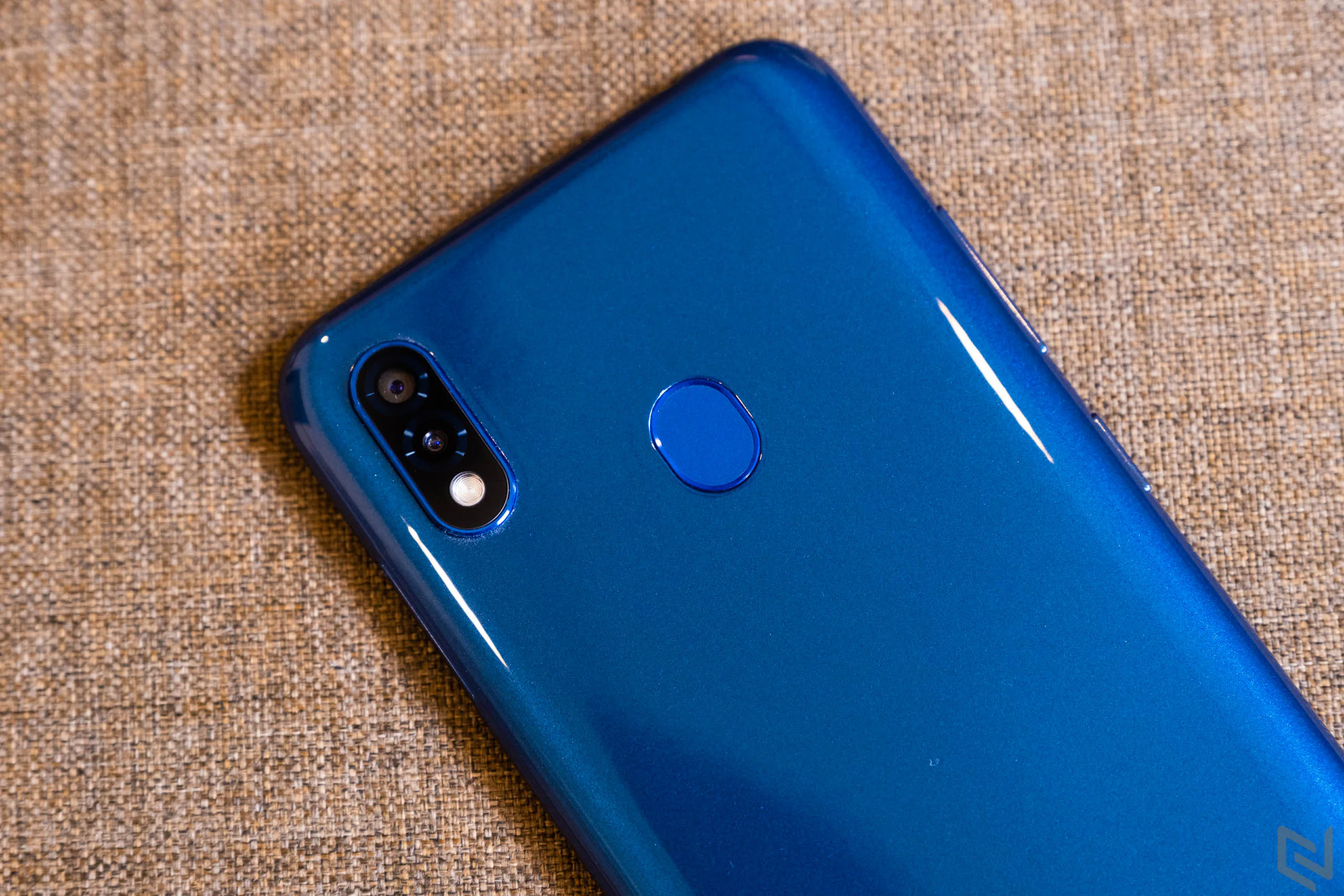 Đánh giá Coolpad N5: Thiết kế đẹp, camera đủ dùng, giá dưới 3 triệu