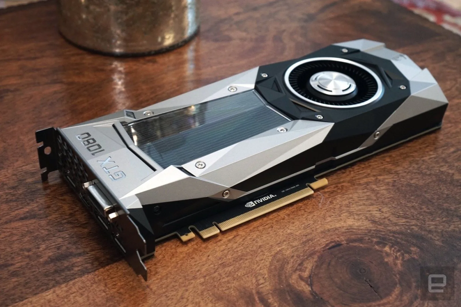 NVIDIA sẽ mang Ray-Tracing lên dòng card GeForce GTX