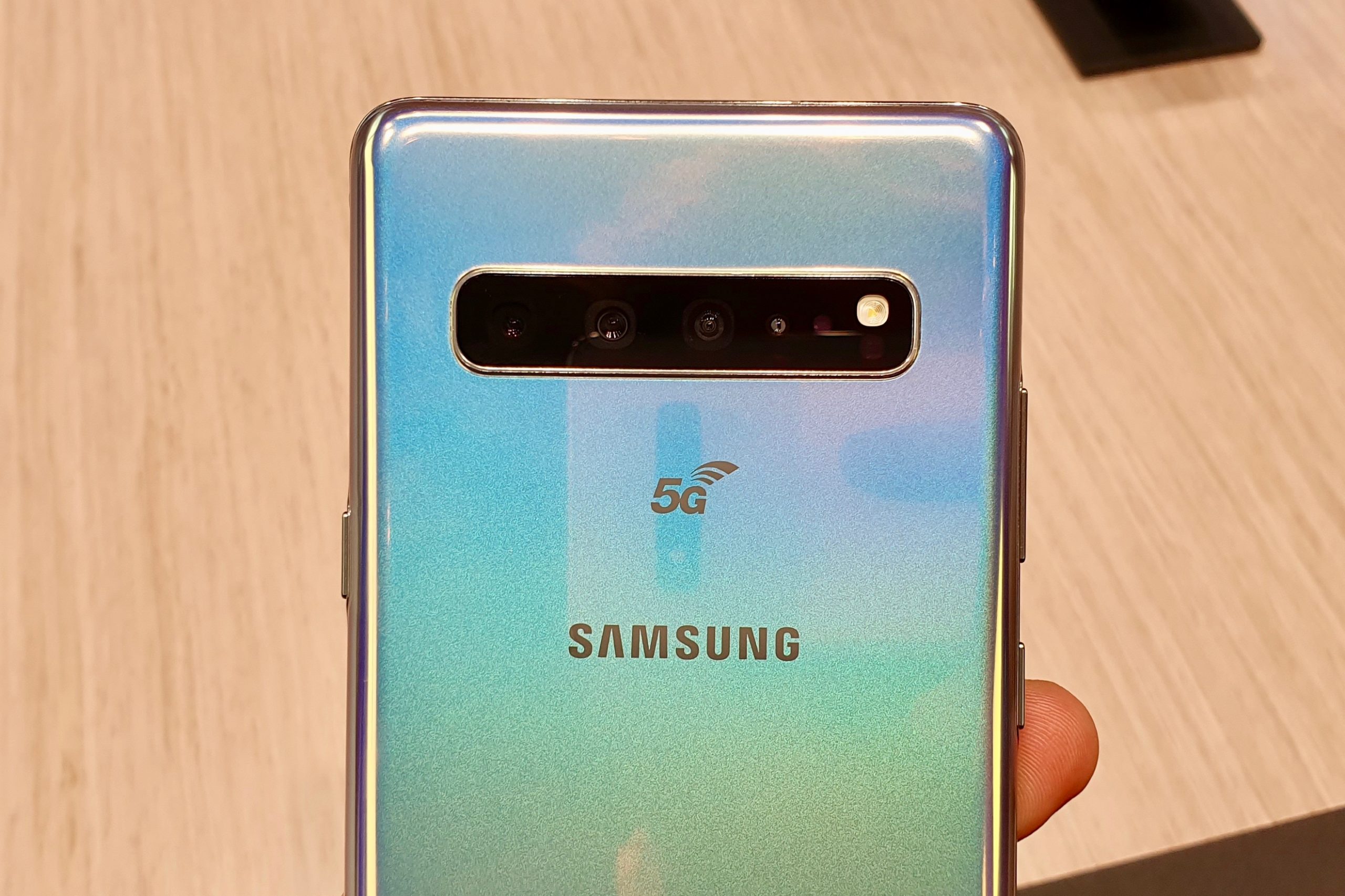 Samsung Galaxy S10 bản 5G sẽ có giá bán tương đối dễ chịu