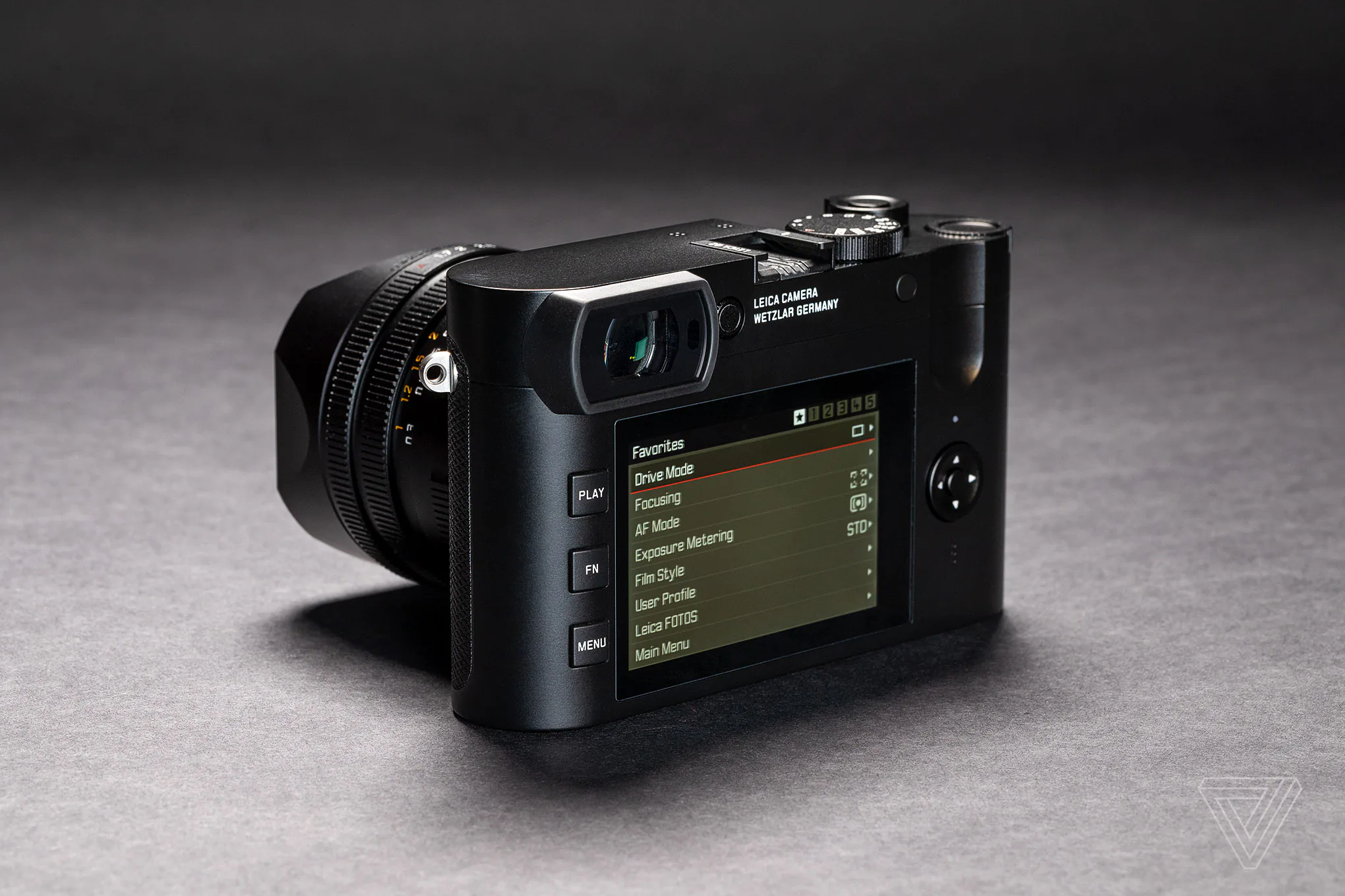 Leica Q2 ra mắt, cảm biến full-frame lên đến tận 47-megapixel, giá 5000 USD