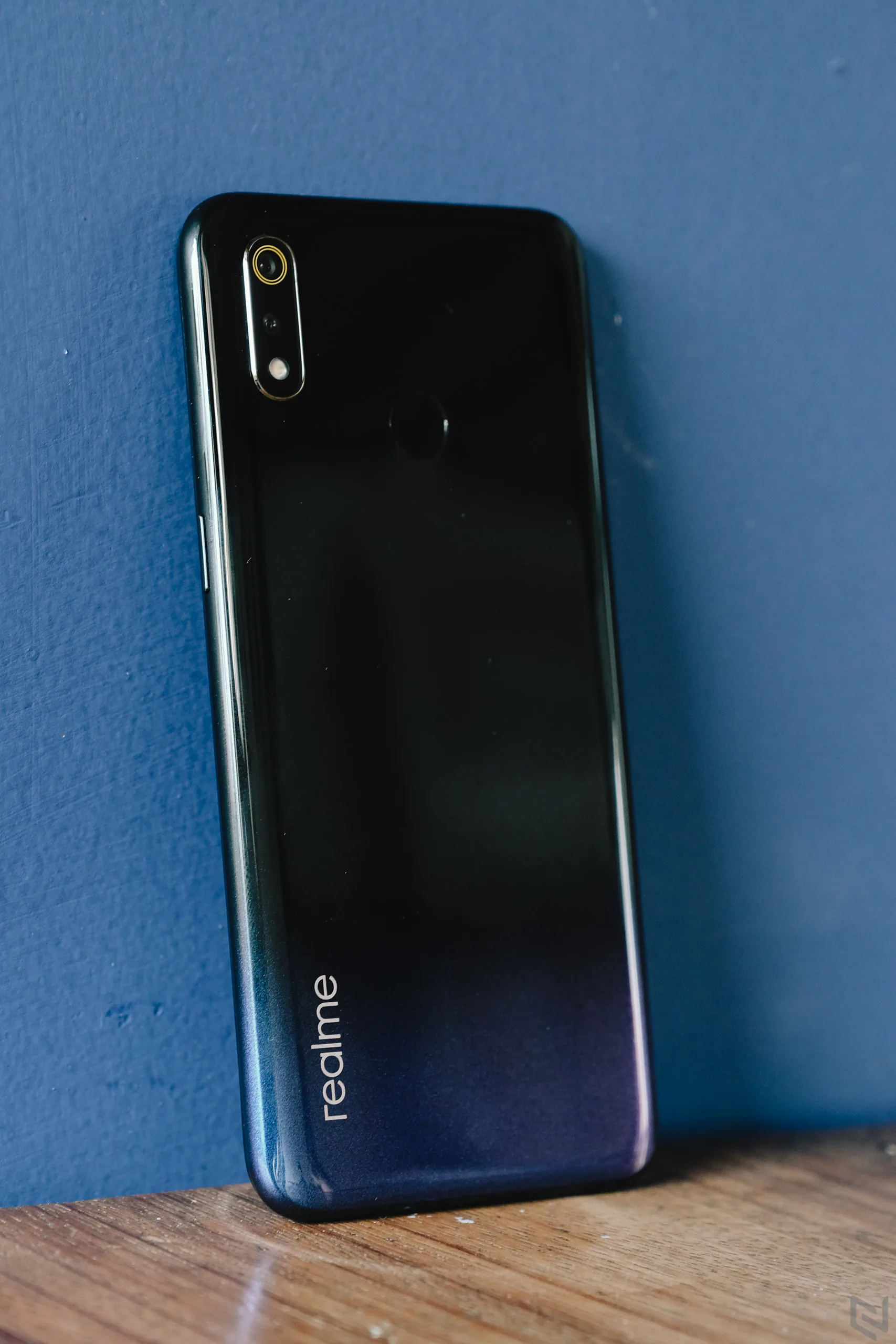 Trên tay Realme 3 tại Việt Nam, chạy Helio P60, mặt lưng gradient, giá dự kiến 4 triệu