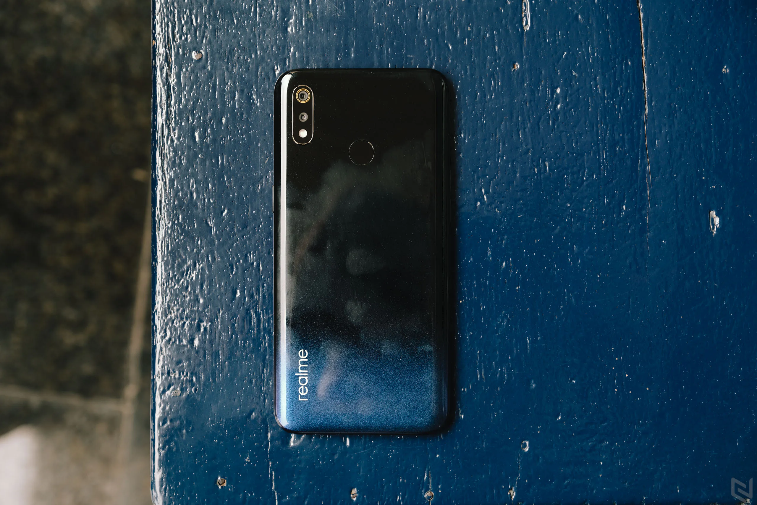 Trên tay Realme 3 tại Việt Nam, chạy Helio P60, mặt lưng gradient, giá dự kiến 4 triệu