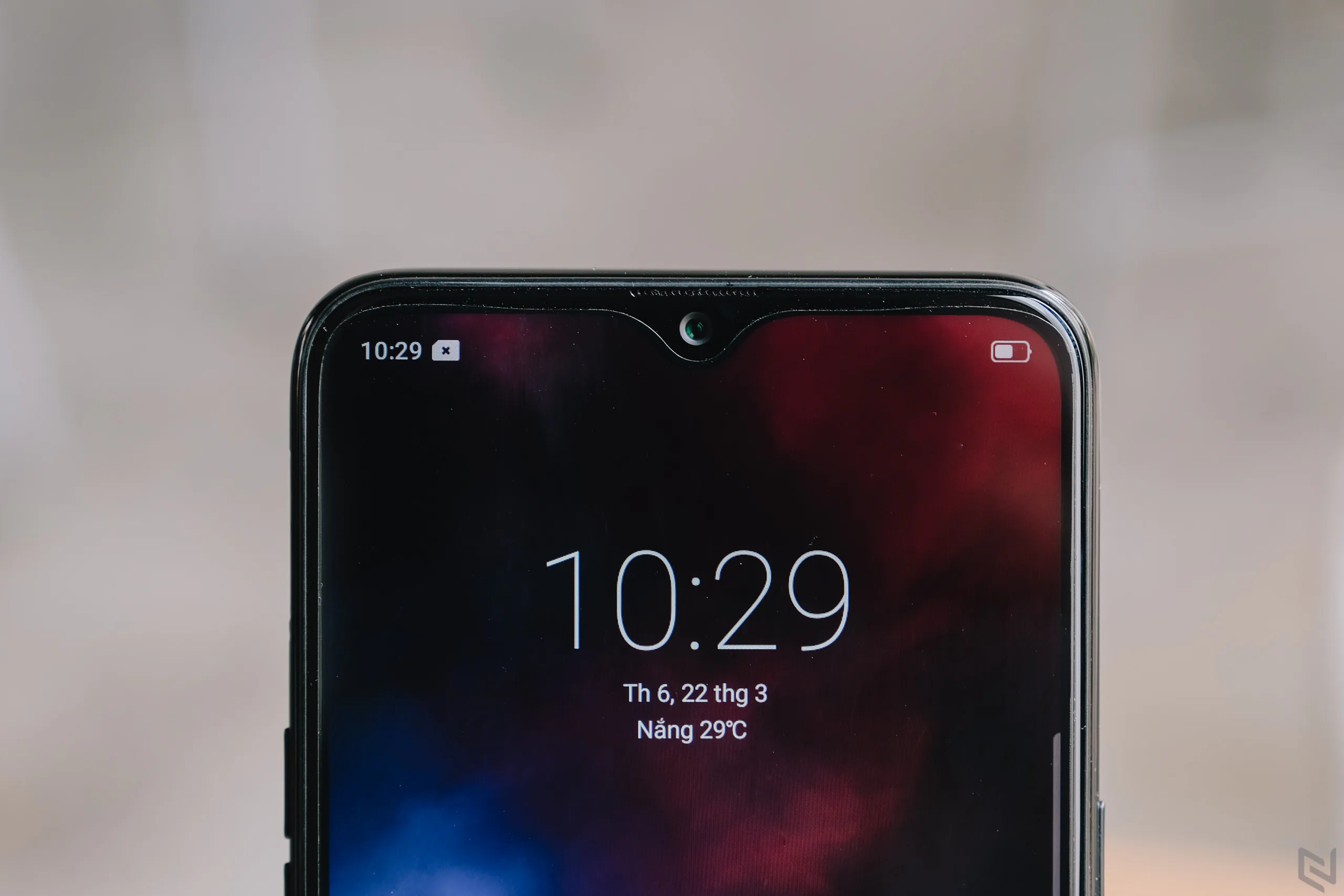 Trên tay Realme 3 tại Việt Nam, chạy Helio P60, mặt lưng gradient, giá dự kiến 4 triệu