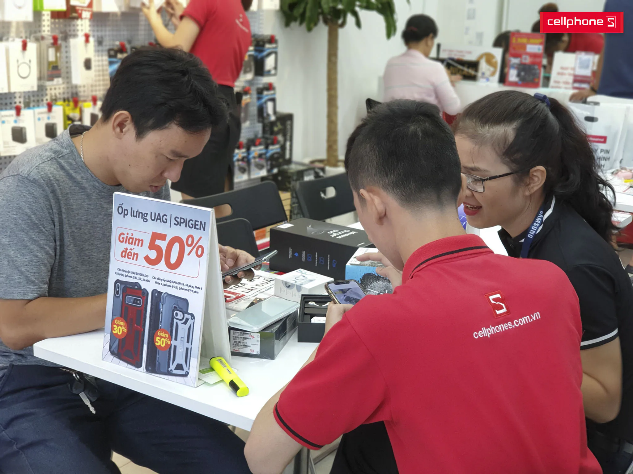 Galaxy S10|S10+ đạt kỉ lục pre-order, chính thức mở bán tại hệ thống CellphoneS từ ngày 8/3