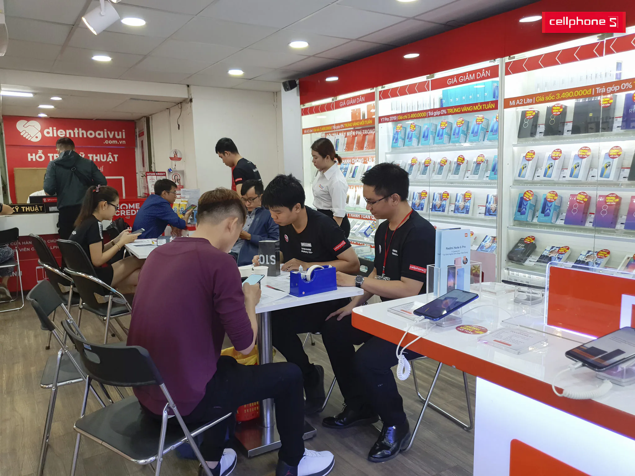Galaxy S10|S10+ đạt kỉ lục pre-order, chính thức mở bán tại hệ thống CellphoneS từ ngày 8/3