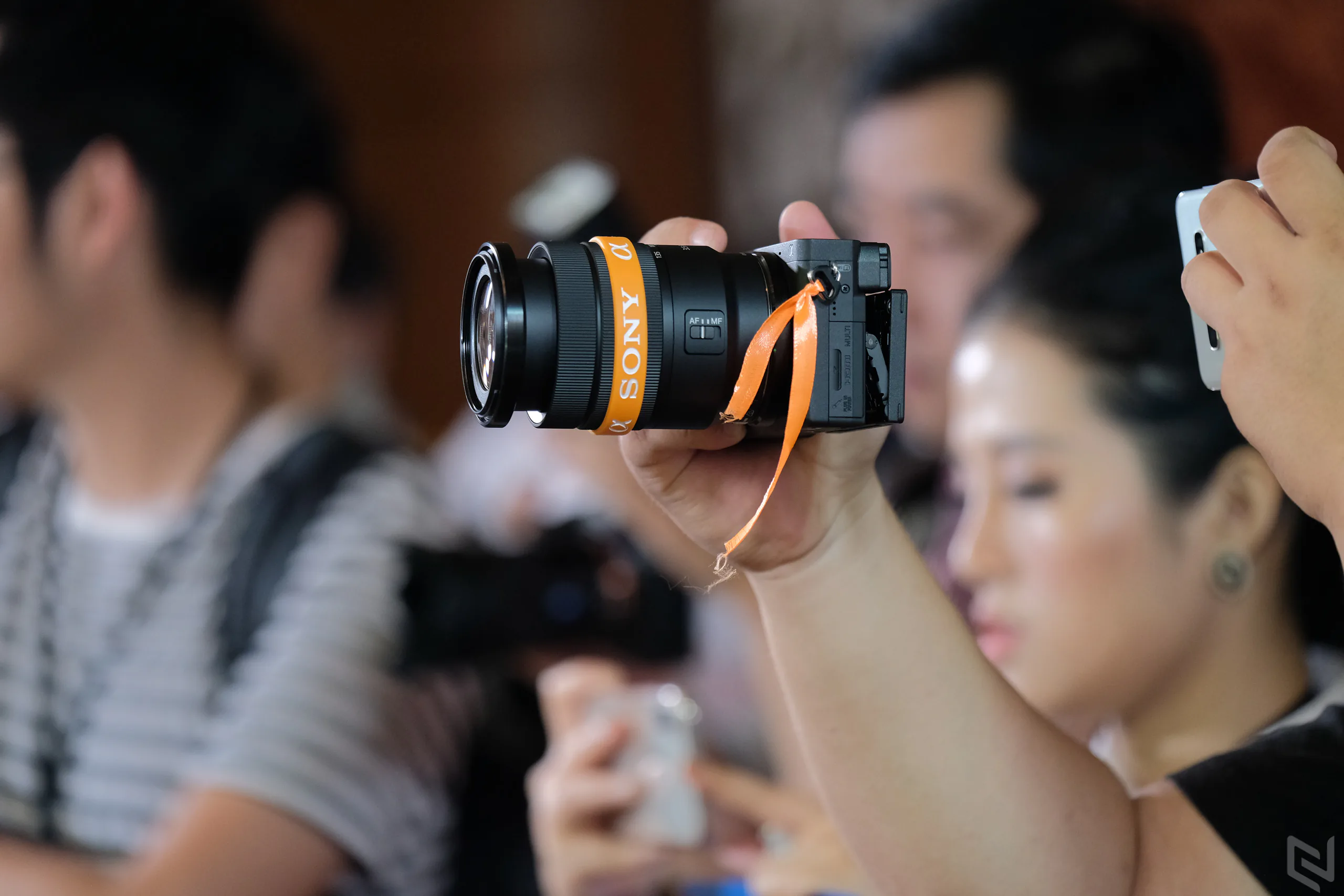 Sony ra mắt A6400 tại Việt Nam: Máy ảnh không gương lật lấy nét nhanh nhất thế giới, Real-time Eye AF và Real-time Tracking
