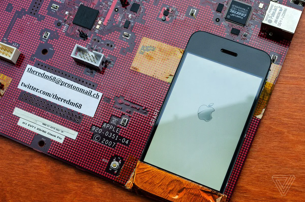 Nguyên mẫu iPhone 2007 - từ một bảng mạch nguyên mẫu đã làm nên cái tên iPhone