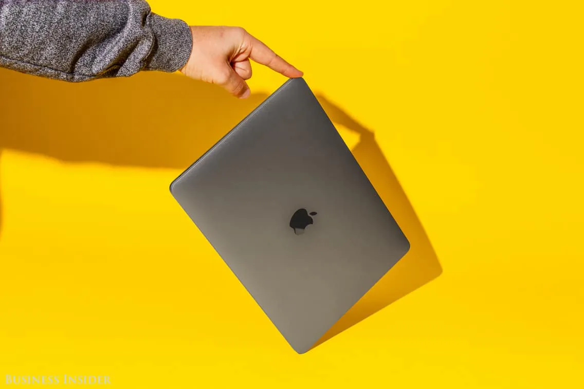 bàn phím cánh bướm của macbook