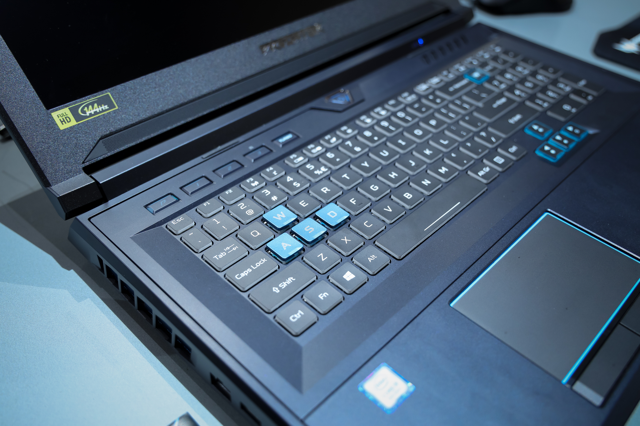 Acer giới hiệu dòng Predator Helios 300 và Helios 700 hoàn toàn mới