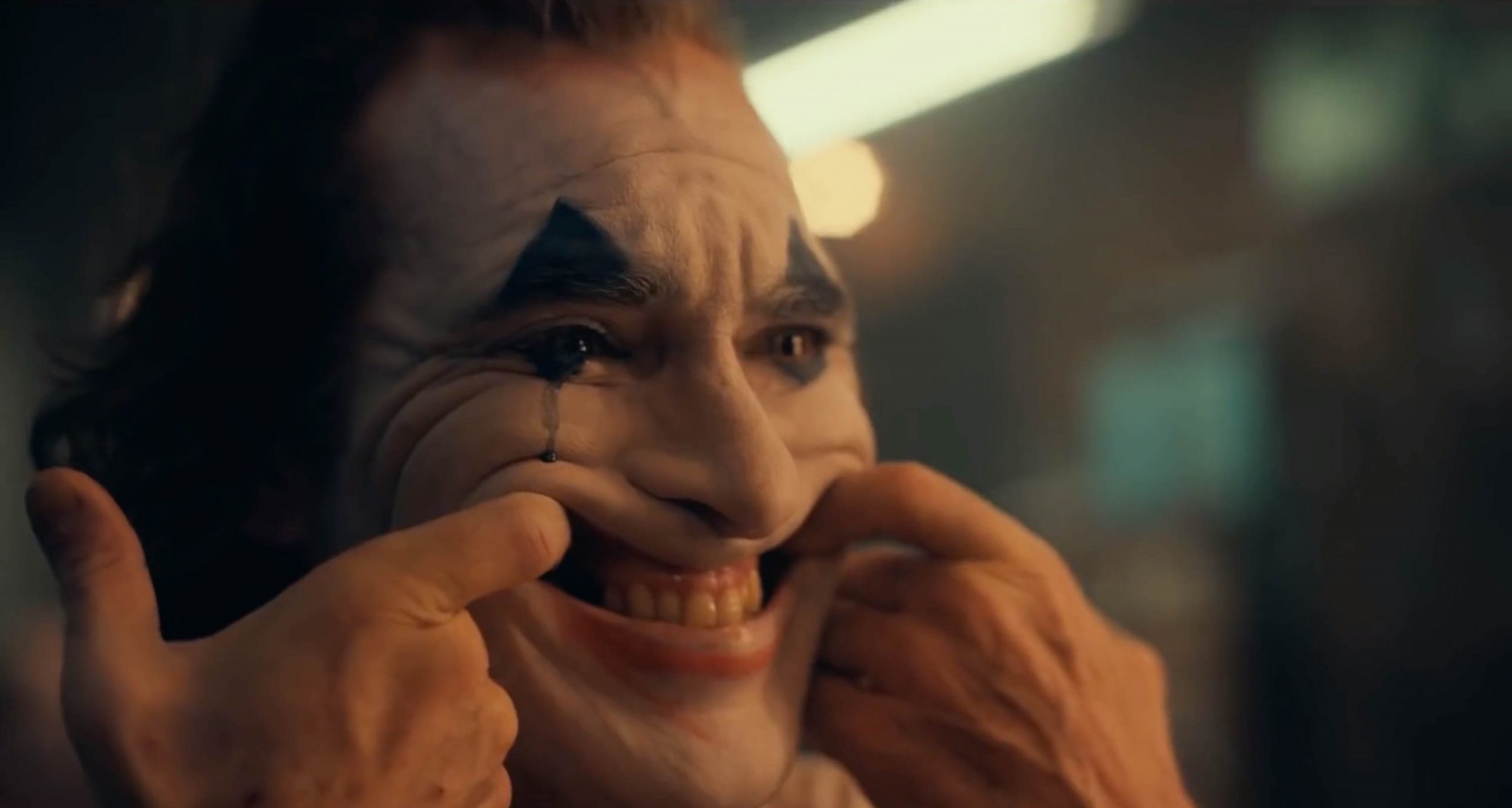 Trailer phim Joker, vì đâu mà chàng hề nên nỗi?