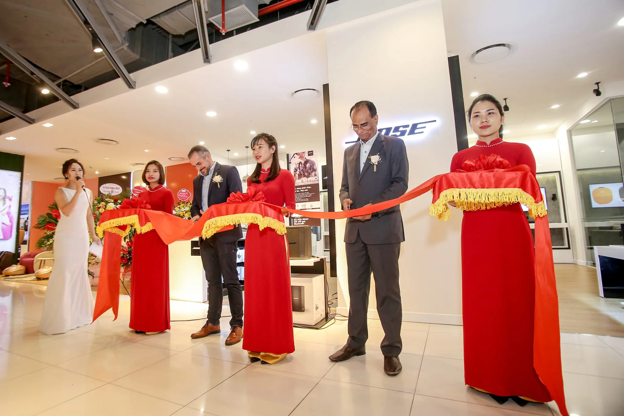 Khai trương Bose Store đầu tiên tại Hà Nội