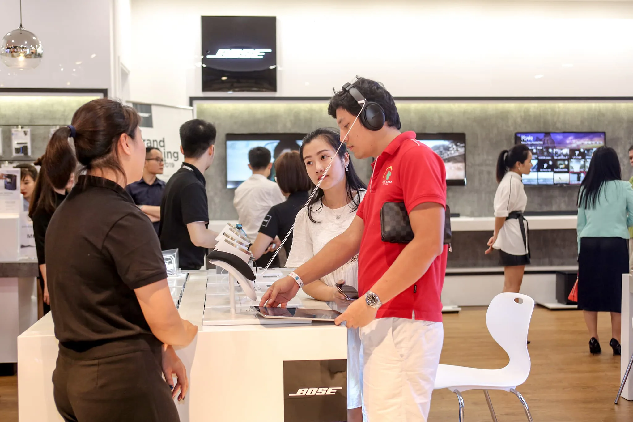 Khai trương Bose Store đầu tiên tại Hà Nội