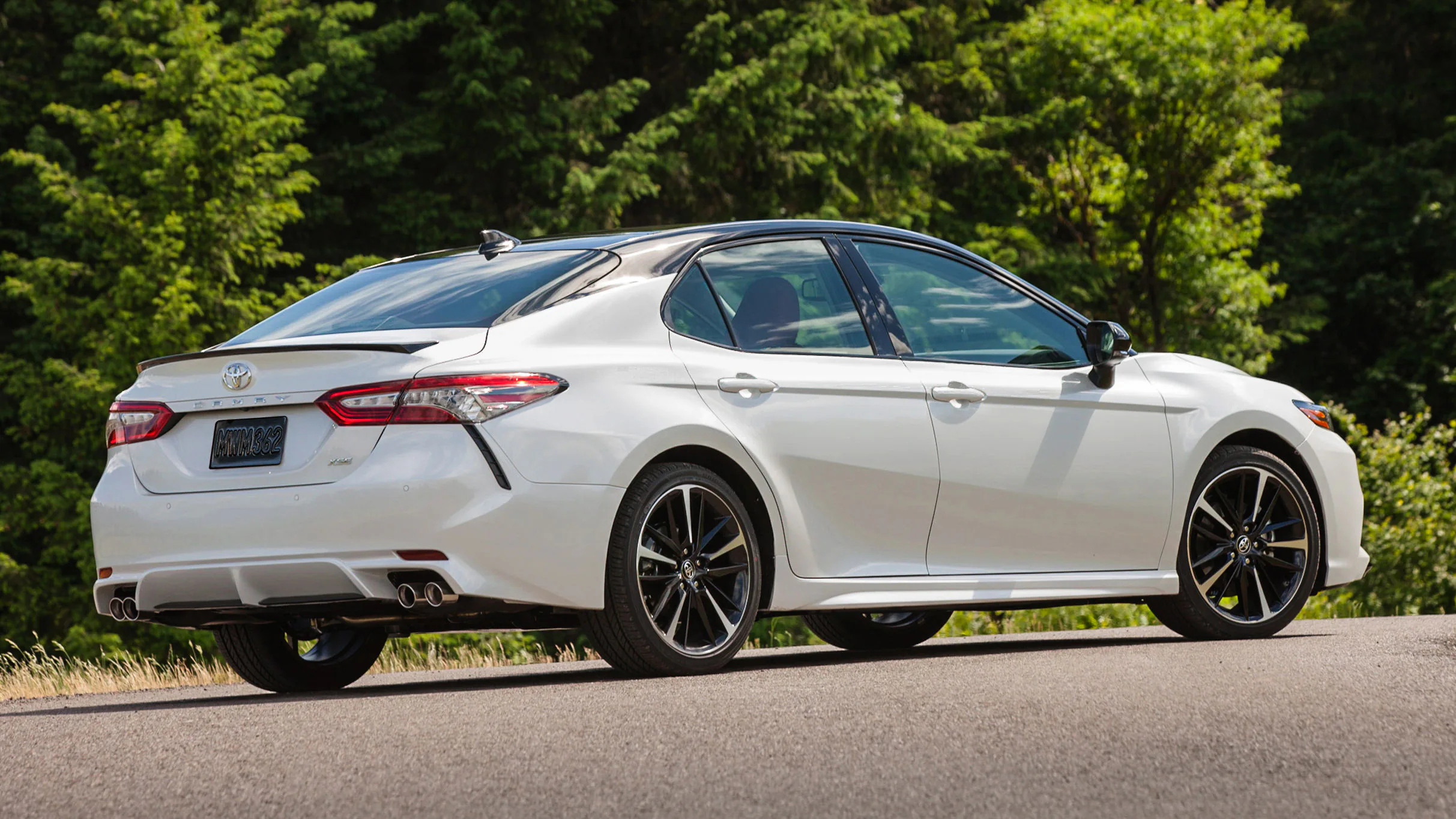 Toyota Camry 2019 trình làng, giá bán chính thức 1,235 tỷ đồng