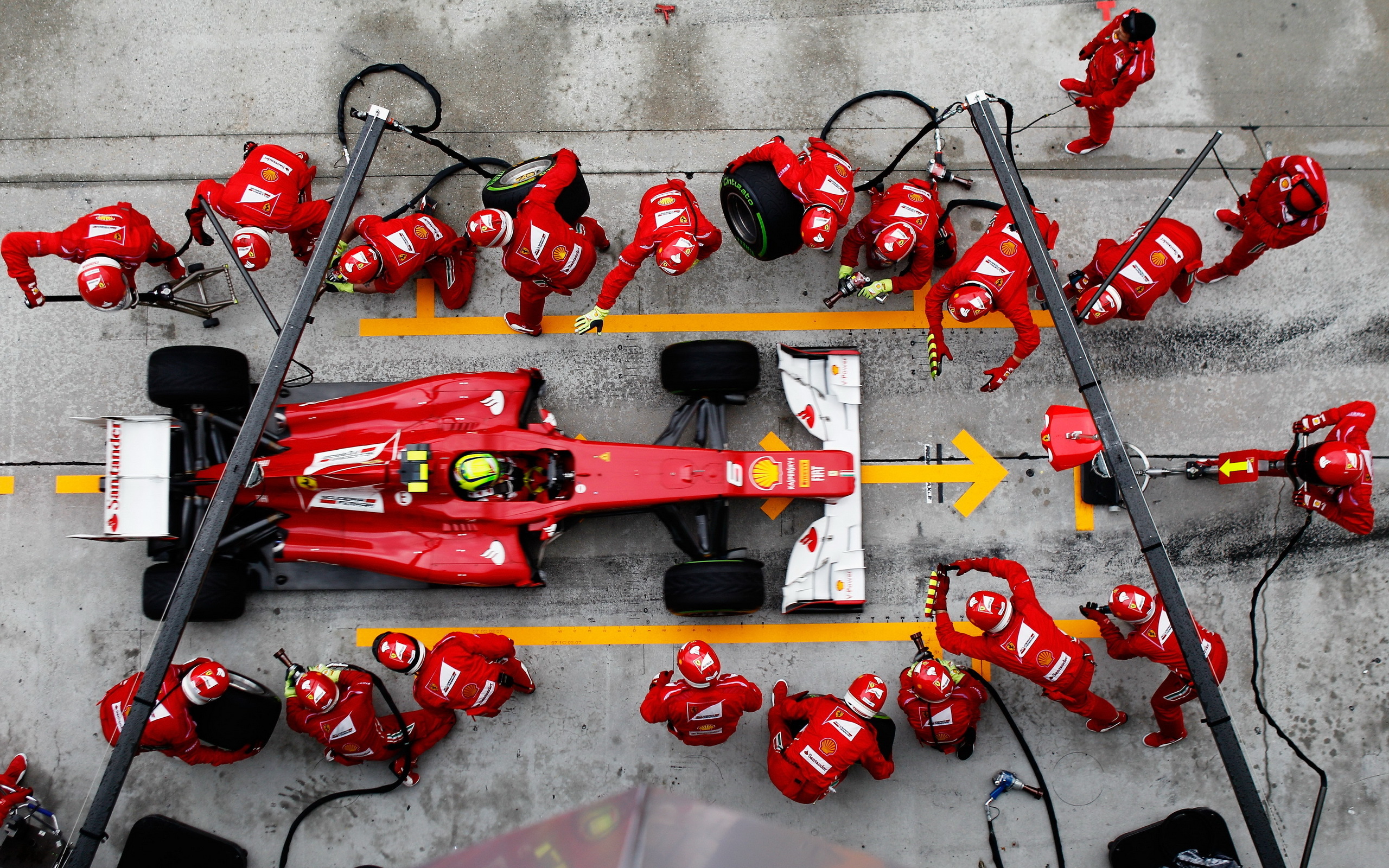 Chặng đua xe giải đấu F1 tại Việt Nam sắp bắt đầu, giá vé bao nhiêu?