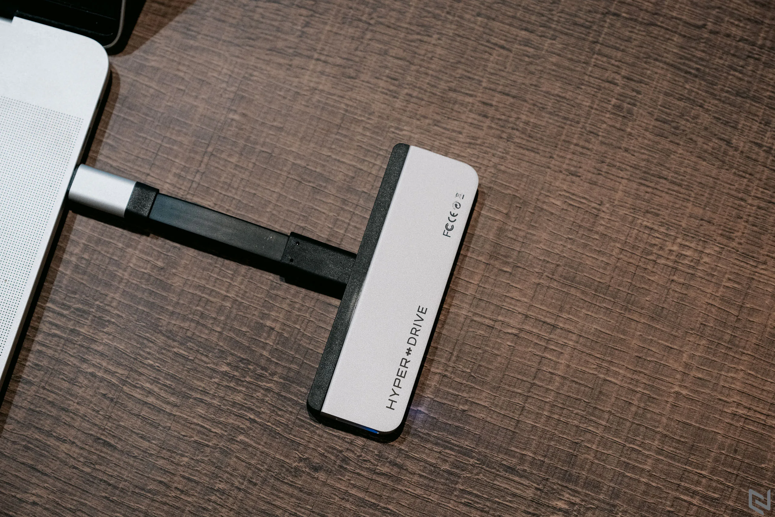 Trên tay HyperDrive USB-C Hub chuyên dụng cho iPad Pro 2018, mở rộng 6 cổng, dùng được cho MacBook