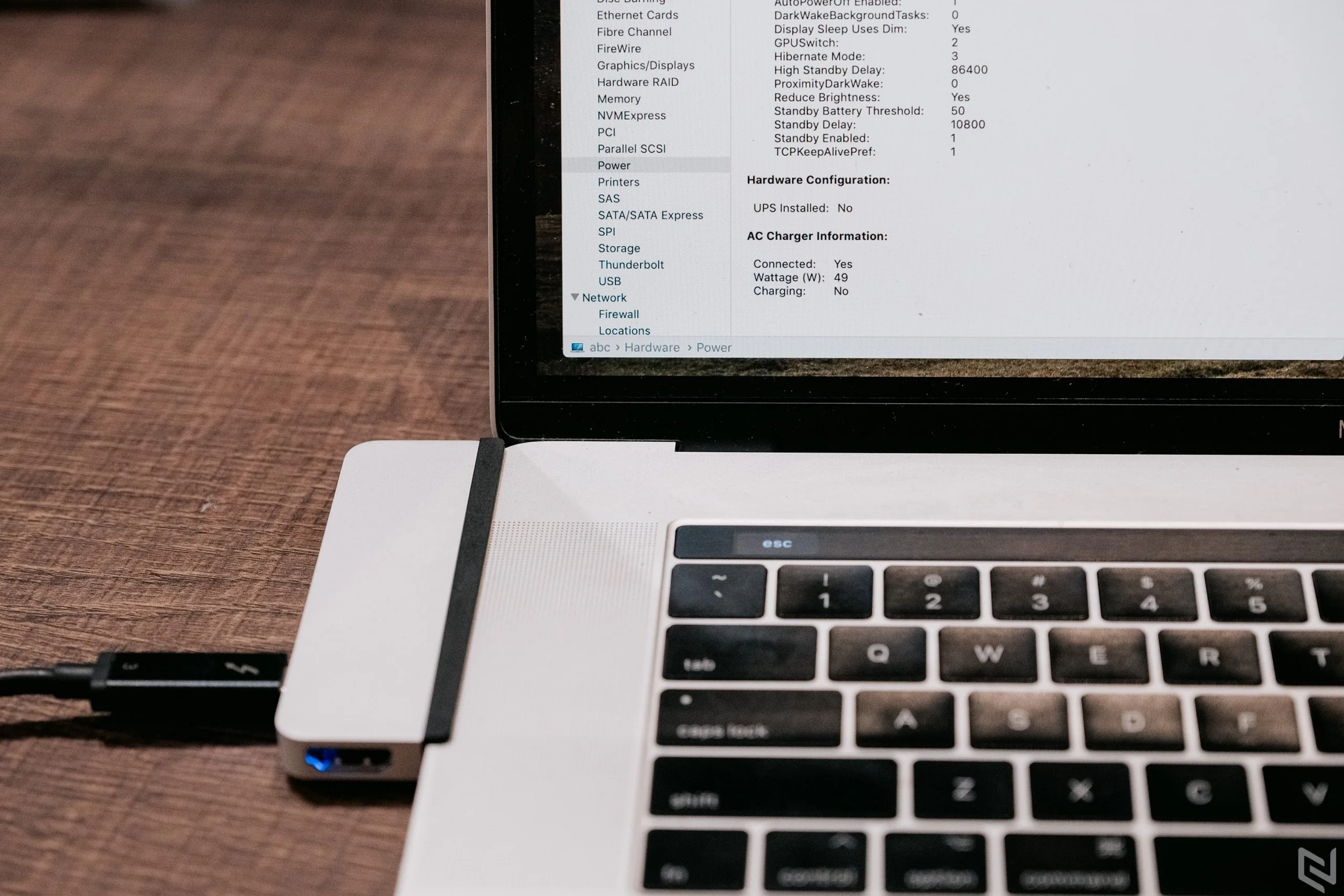 Trên tay HyperDrive USB-C Hub chuyên dụng cho iPad Pro 2018, mở rộng 6 cổng, dùng được cho MacBook