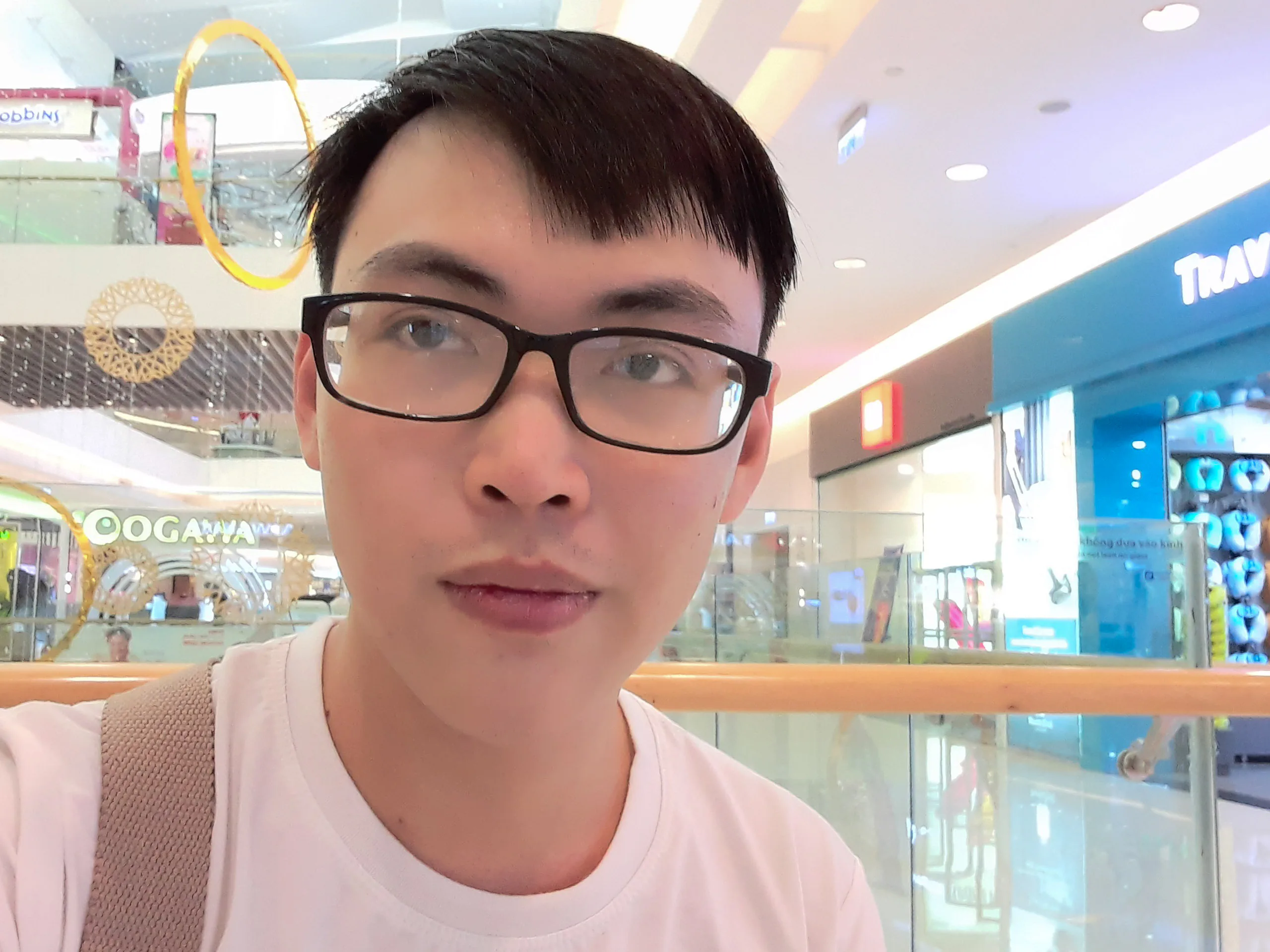 Đánh giá Samsung Galaxy M10: Ai nói giá rẻ là không ngon?
