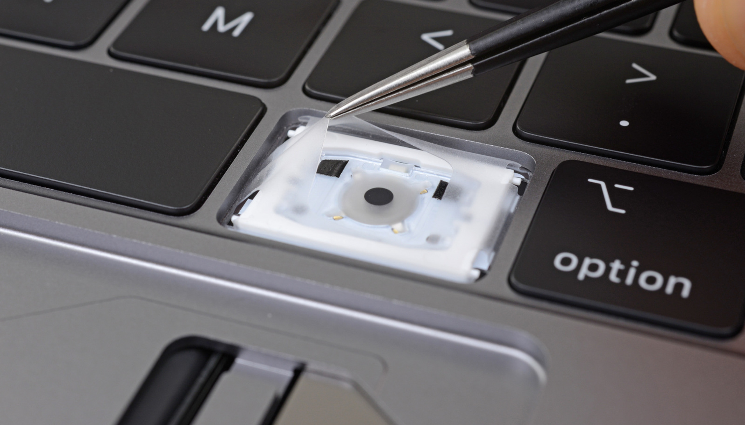 Khắc phục “tạm thời” lỗi gõ hai lần trên bàn phím cánh bướm của MacBook bằng phần mềm Unshaky