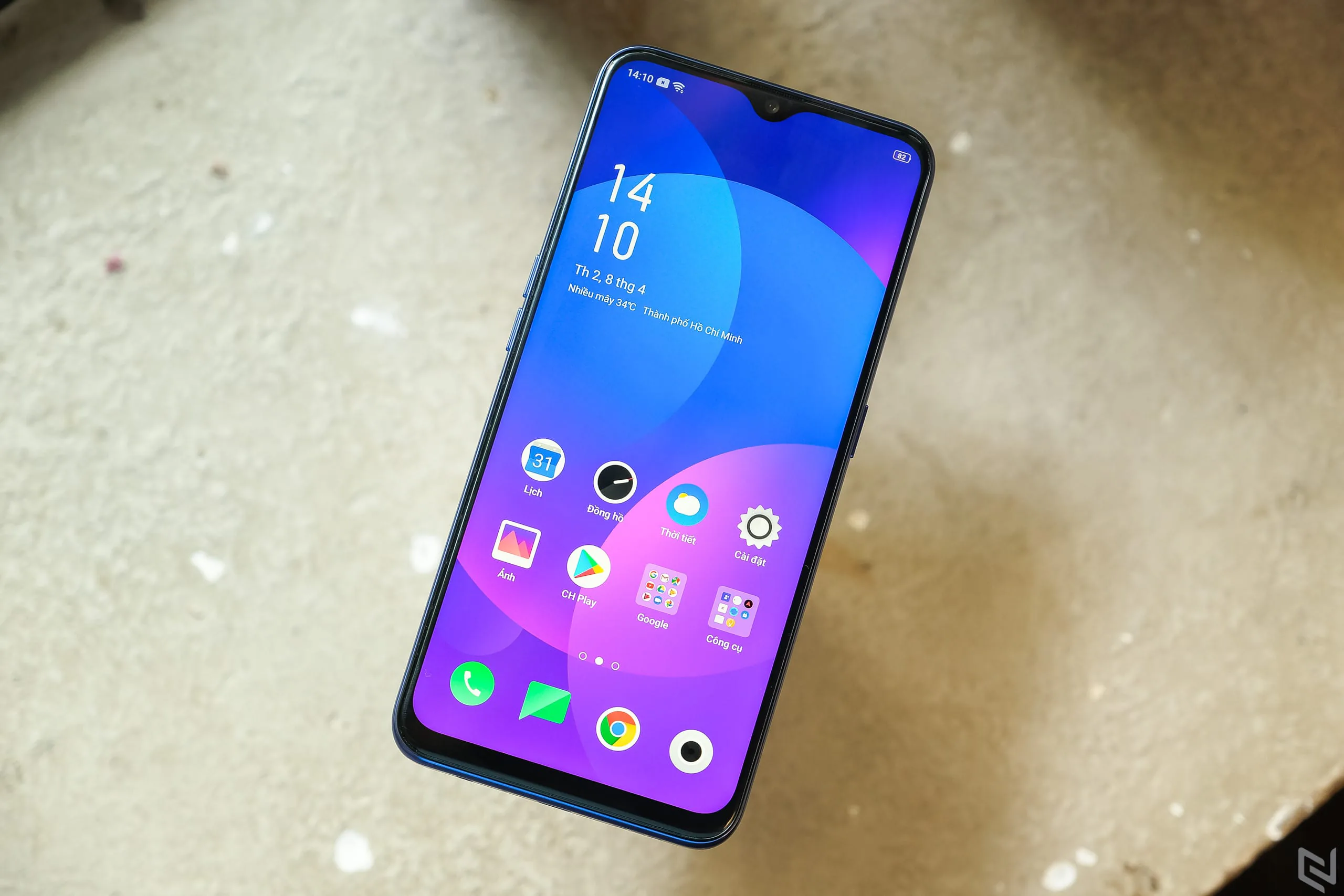 Mở hộp OPPO F11: màn hình giọt nước, màu sắc chuyển đổi đẹp mắt, giá 7.29 triệu