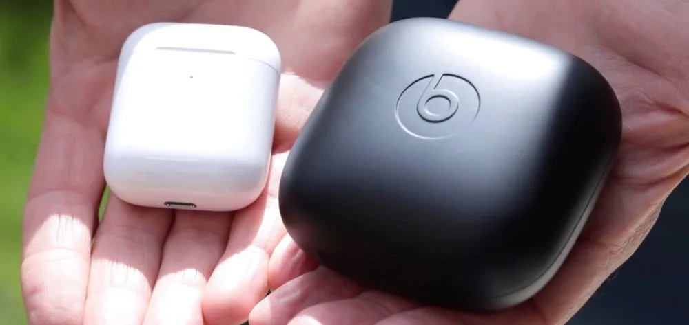 Chọn AirPods 2 hay Powerbeats Pro: Cảm giác đeo, chất lượng âm thanh,...