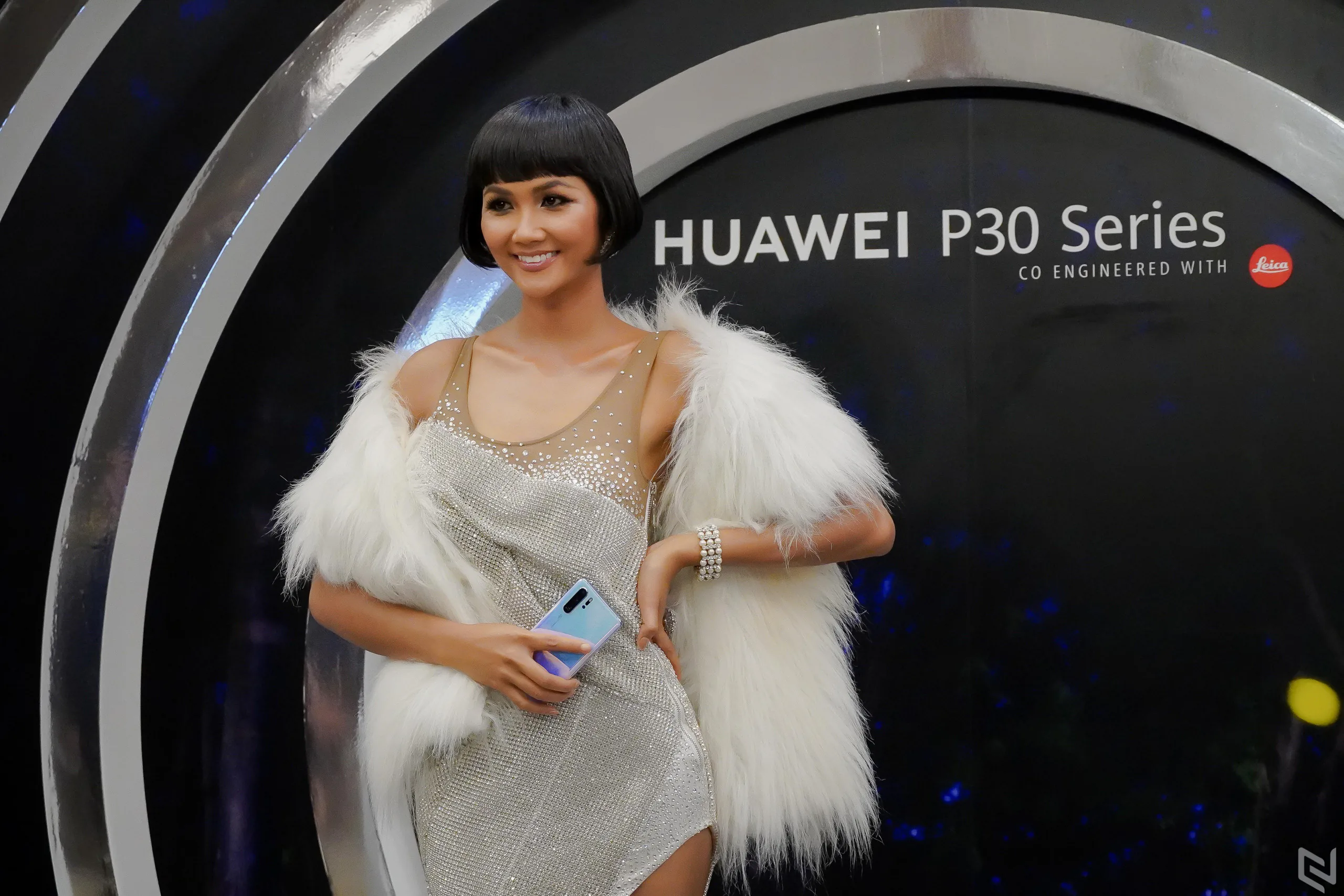 Ra mắt Huawei P30 và P30 Pro tại Việt Nam, giá từ 16,990,000 VND