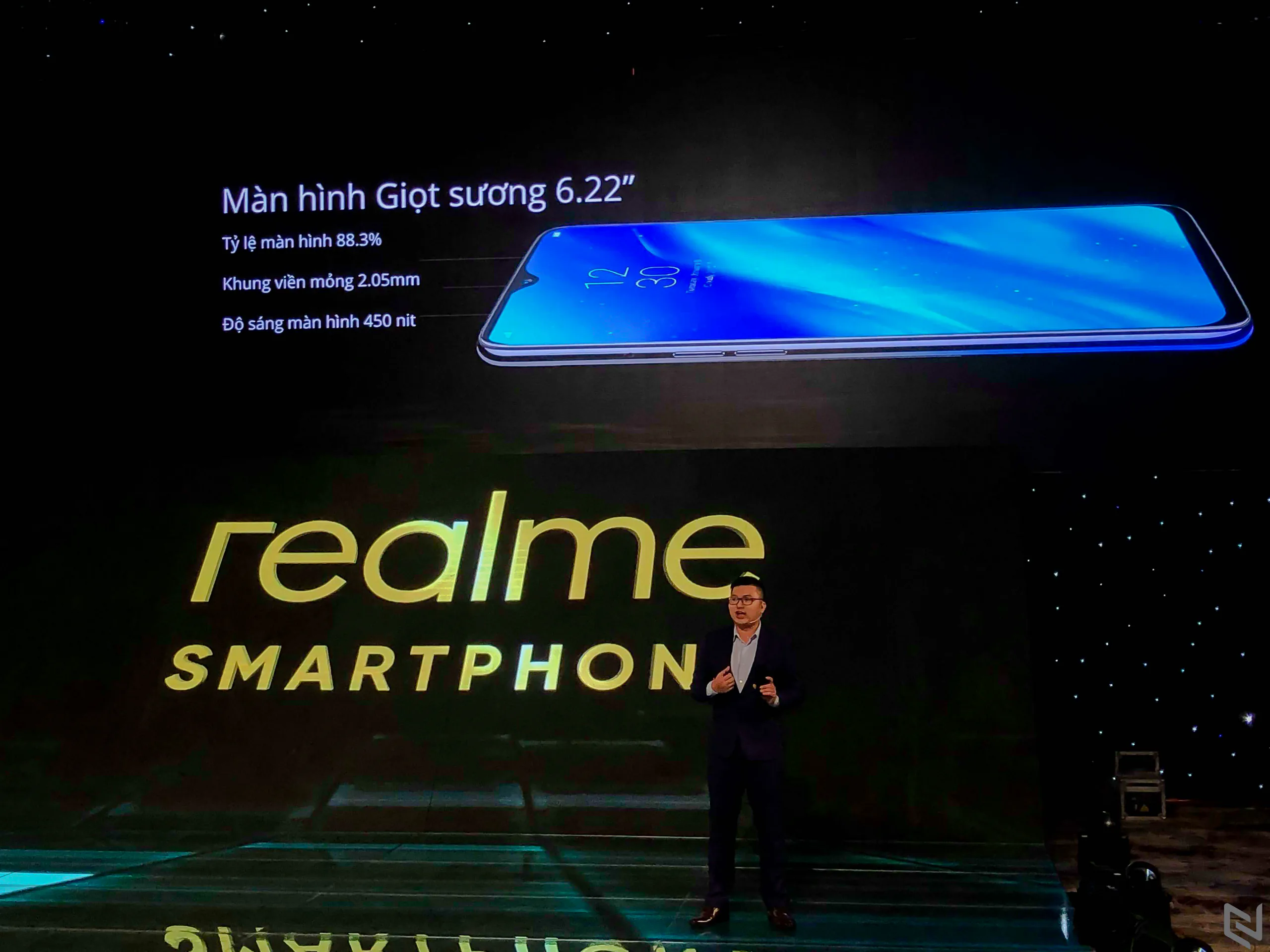 Realme 3 ra mắt thị trường Việt cùng đại sứ thương hiệu ISAAC, giá 3,990,000 VND