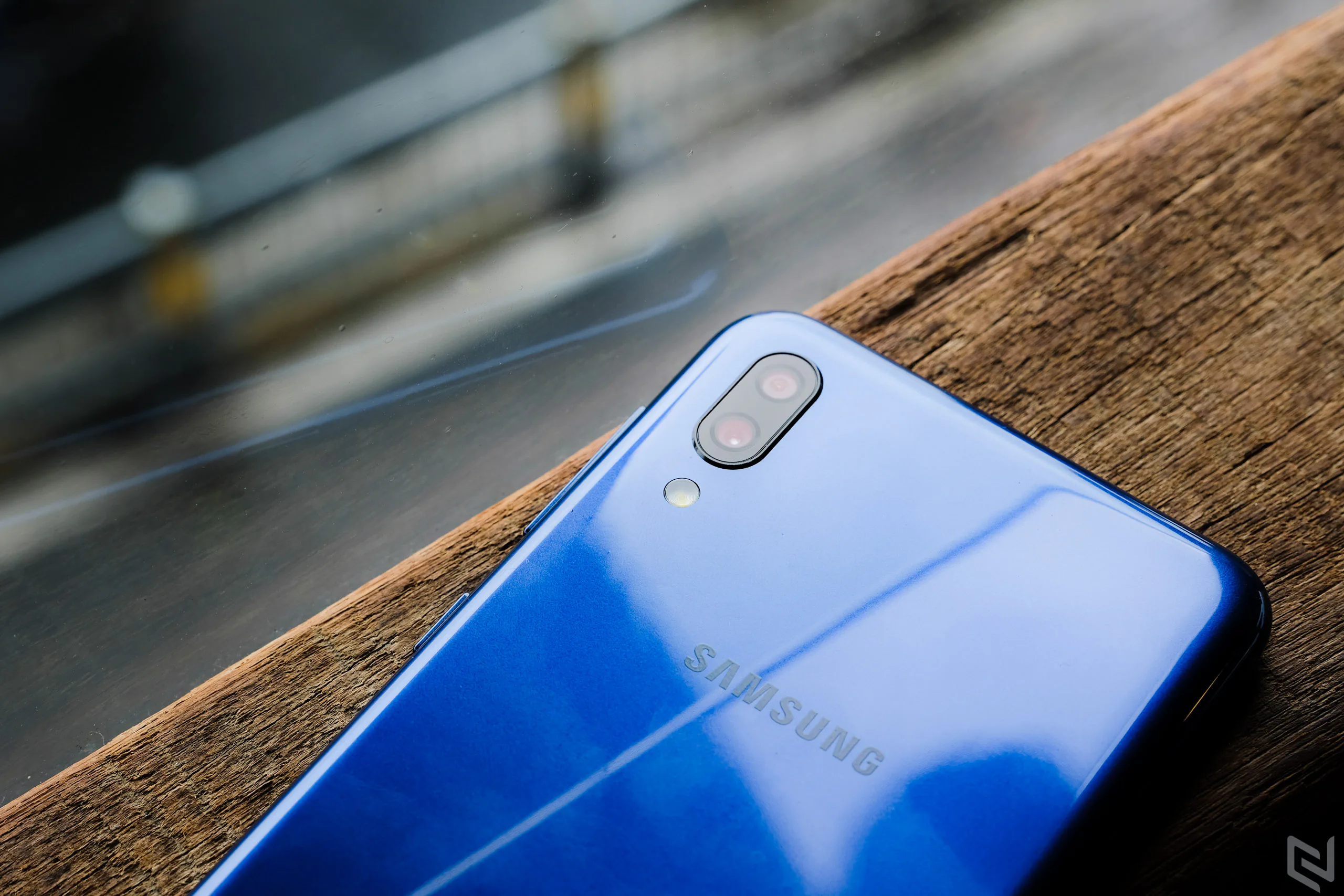 Đánh giá Samsung Galaxy M10: Ai nói giá rẻ là không ngon?