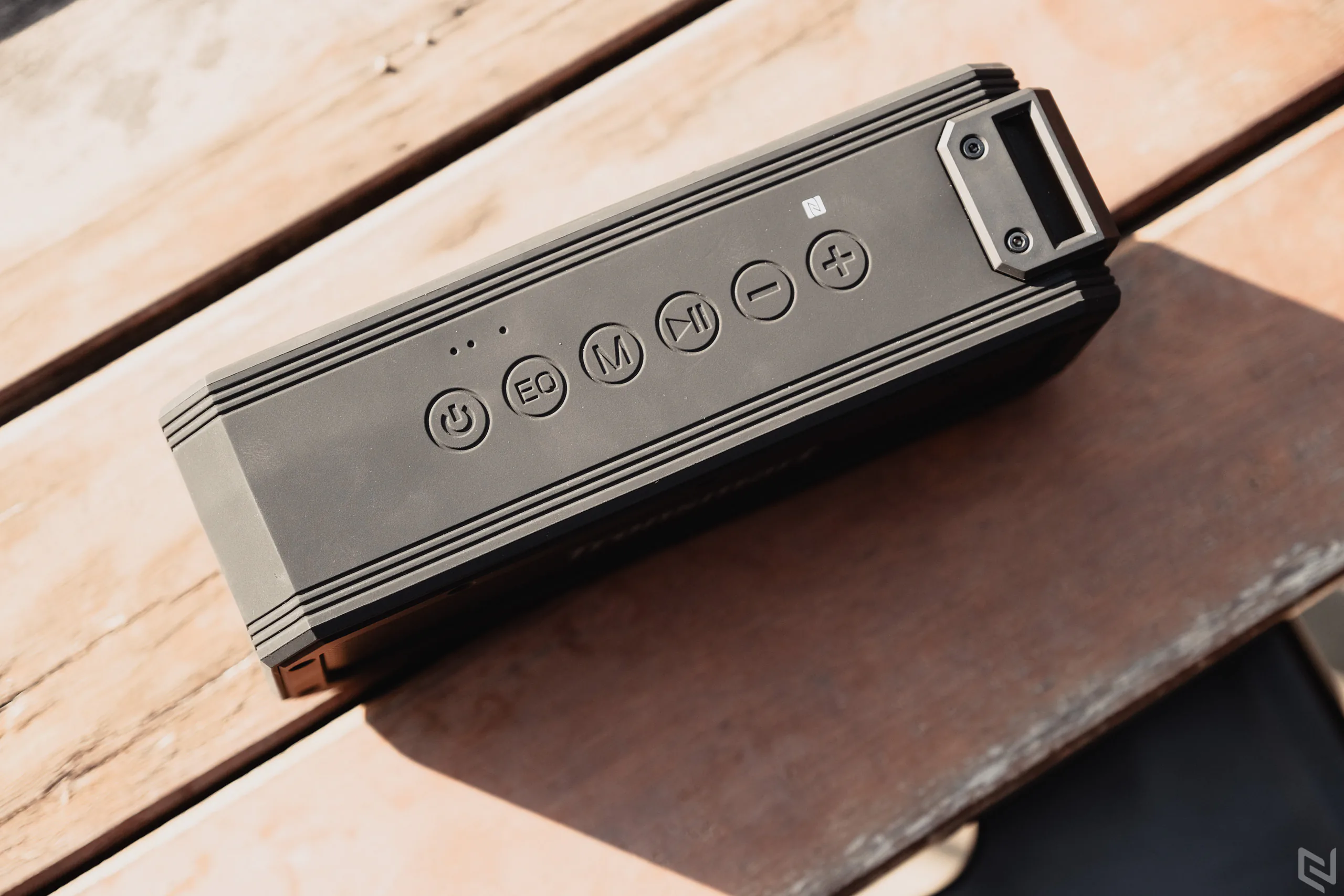 Đánh giá loa bluetooth Tronsmart Element Force+ thiết kế bền bỉ, chất âm đại trà, giá mềm