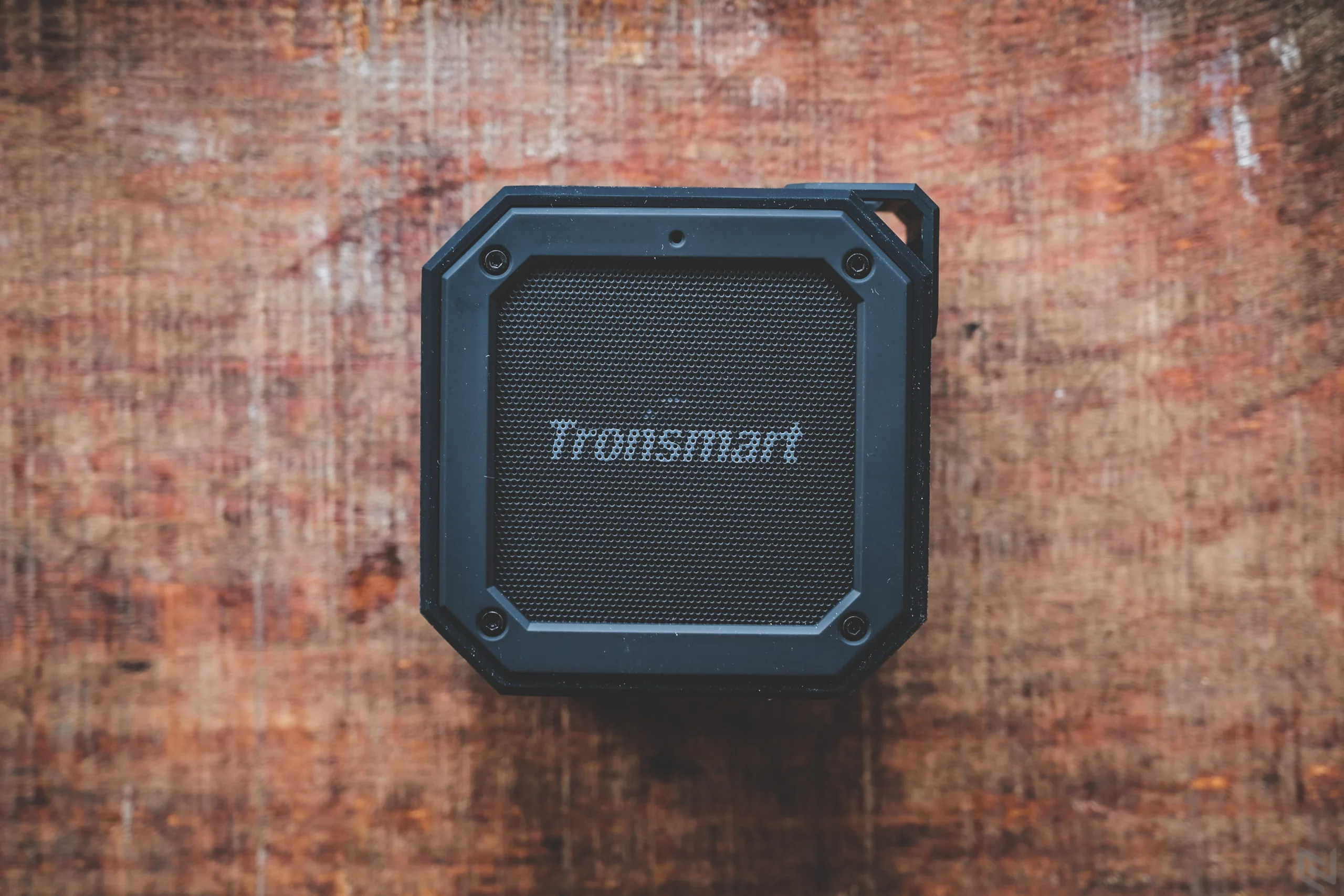 Đánh giá loa bluetooth Tronsmart Element Groove: nhỏ gọn, mạnh mẽ, giá mềm