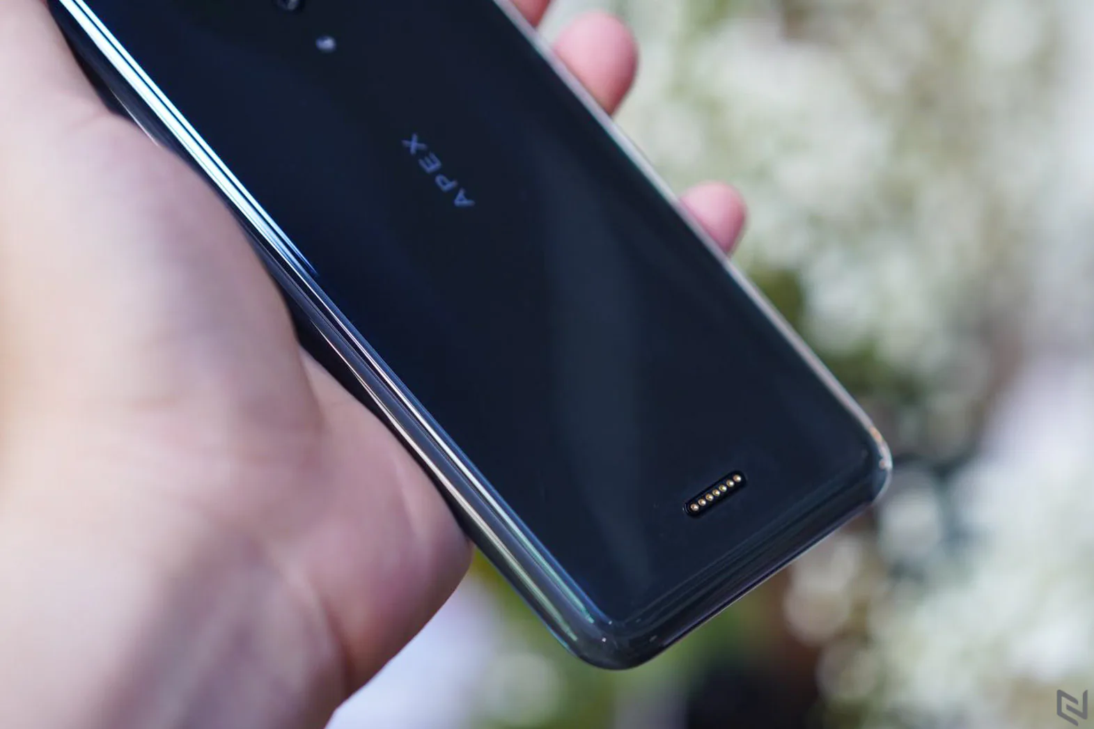 Vivo mang smartphone concept Vivo Apex đến Việt Nam, không nút vật lý, không cổng kết nối