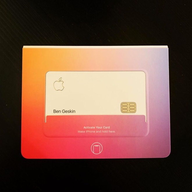 Lộ diện thẻ Apple card đầu tiên, thiết kế titan cao cấp