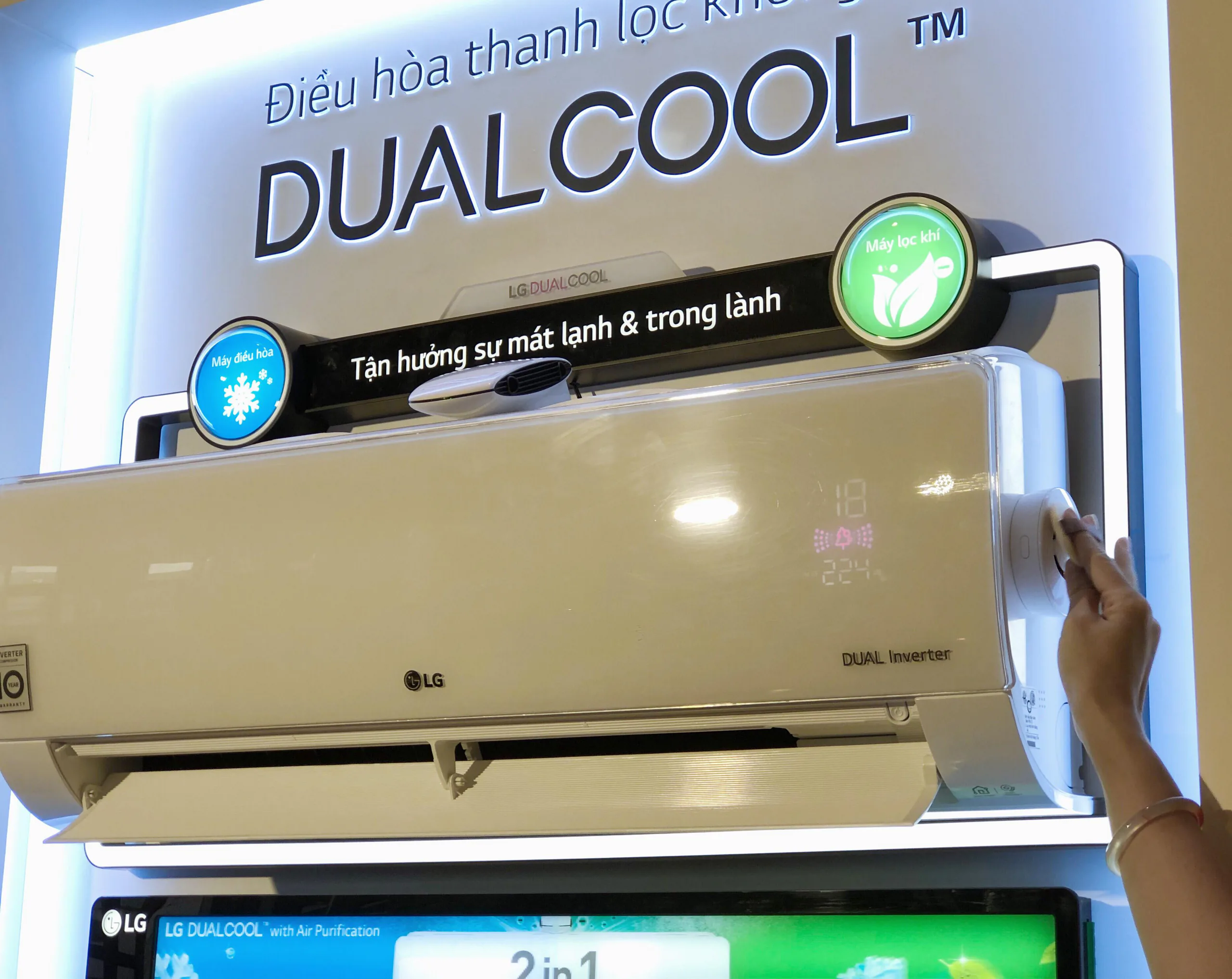 LG khẳng định điều hòa LG Dual Cool Inverter giúp mang lại không gian sống sạch và mát lành