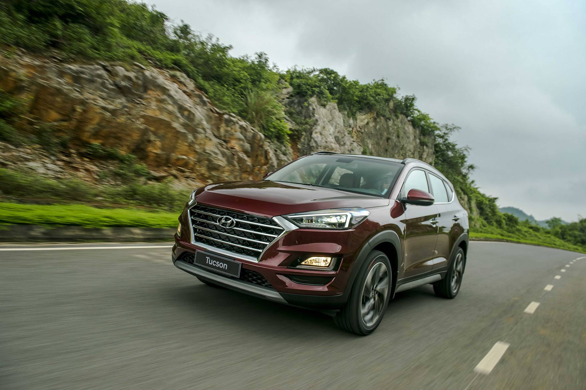Hyundai Elantra và Tucson 2019 chính thức ra mắt tại Việt Nam, giá bán từ 580 triệu đồng