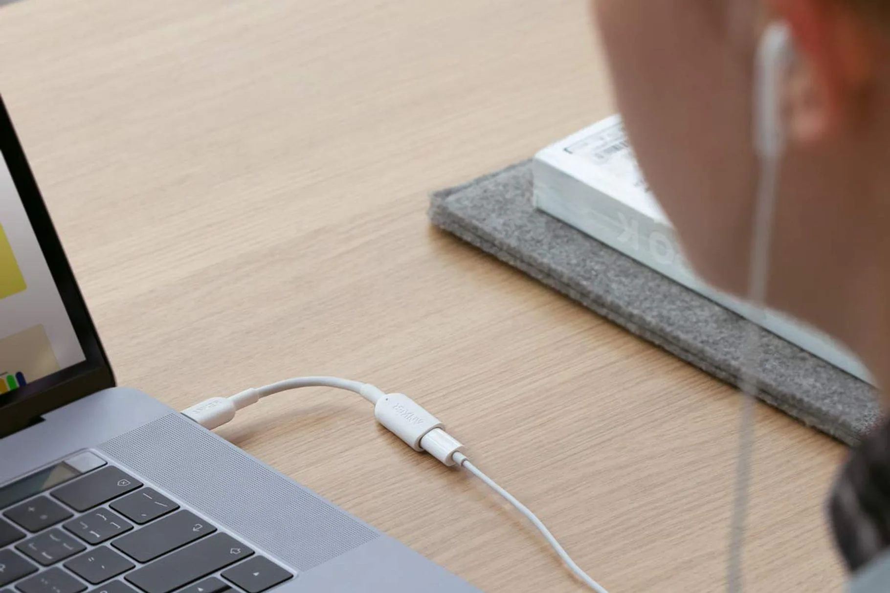 Anker ra mắt jack chuyển tai nghe Lightning sang USB-C