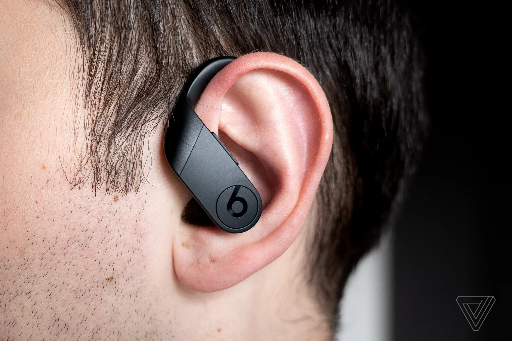 Đánh giá Powerbeats Pro: "Tai nghe không dây Beats tốt nhất hiện tại!"