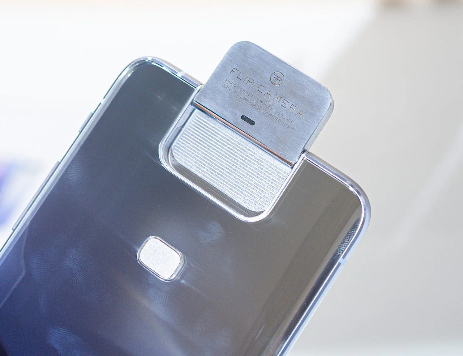 Zenfone 6 camera lật