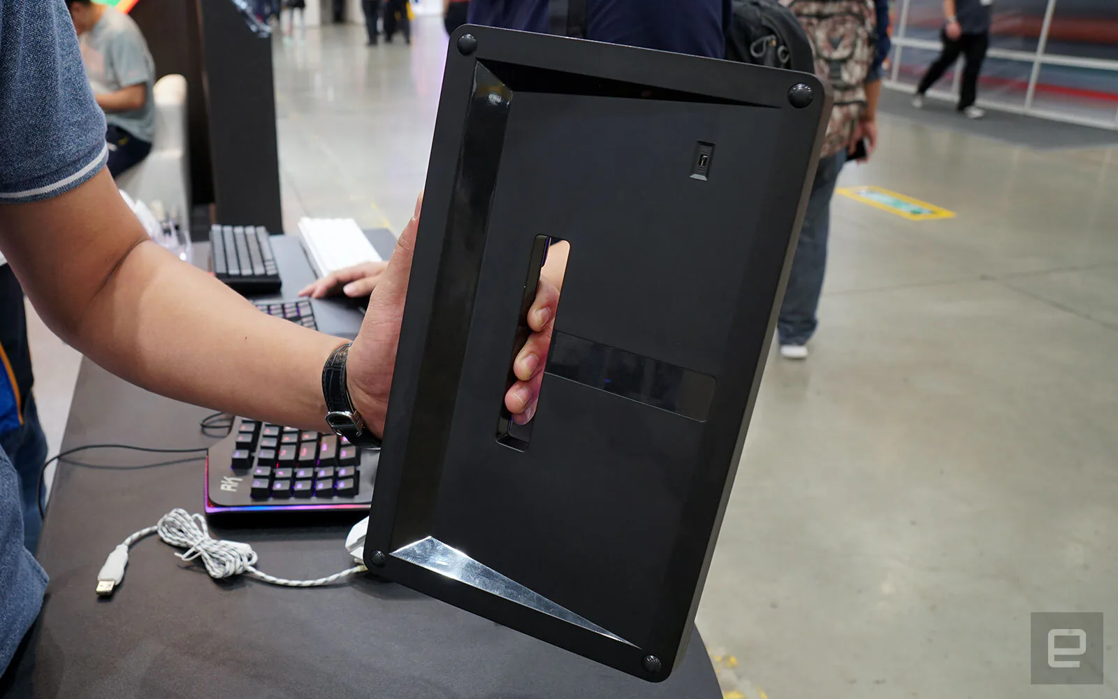 Chassepot C1000 - Chiếc bàn phím "hai tầng" độc lạ nhất Computex 2019