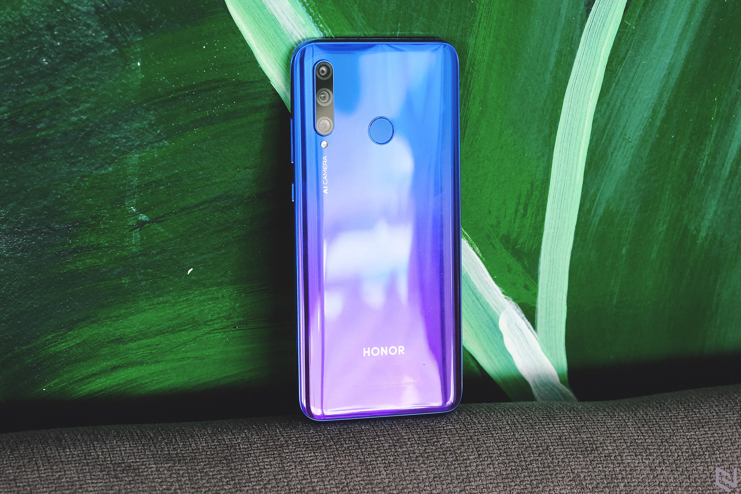 Đánh giá Honor 20 Lite: Đẹp thôi chưa đủ, bộ ba camera còn rất ấn tượng trong tầm giá