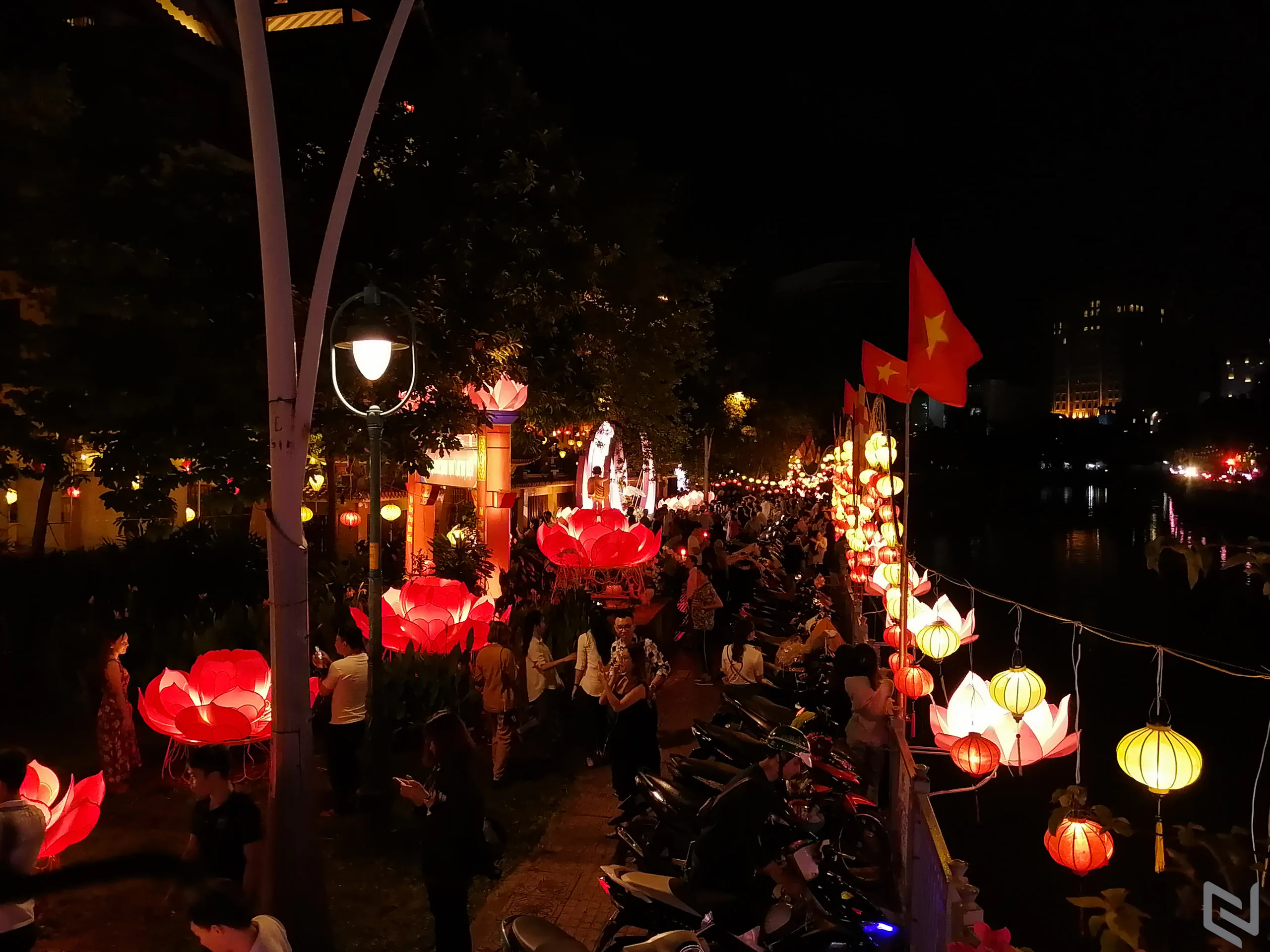 Đánh giá Honor 20 Lite: Đẹp thôi chưa đủ, bộ ba camera còn rất ấn tượng trong tầm giá