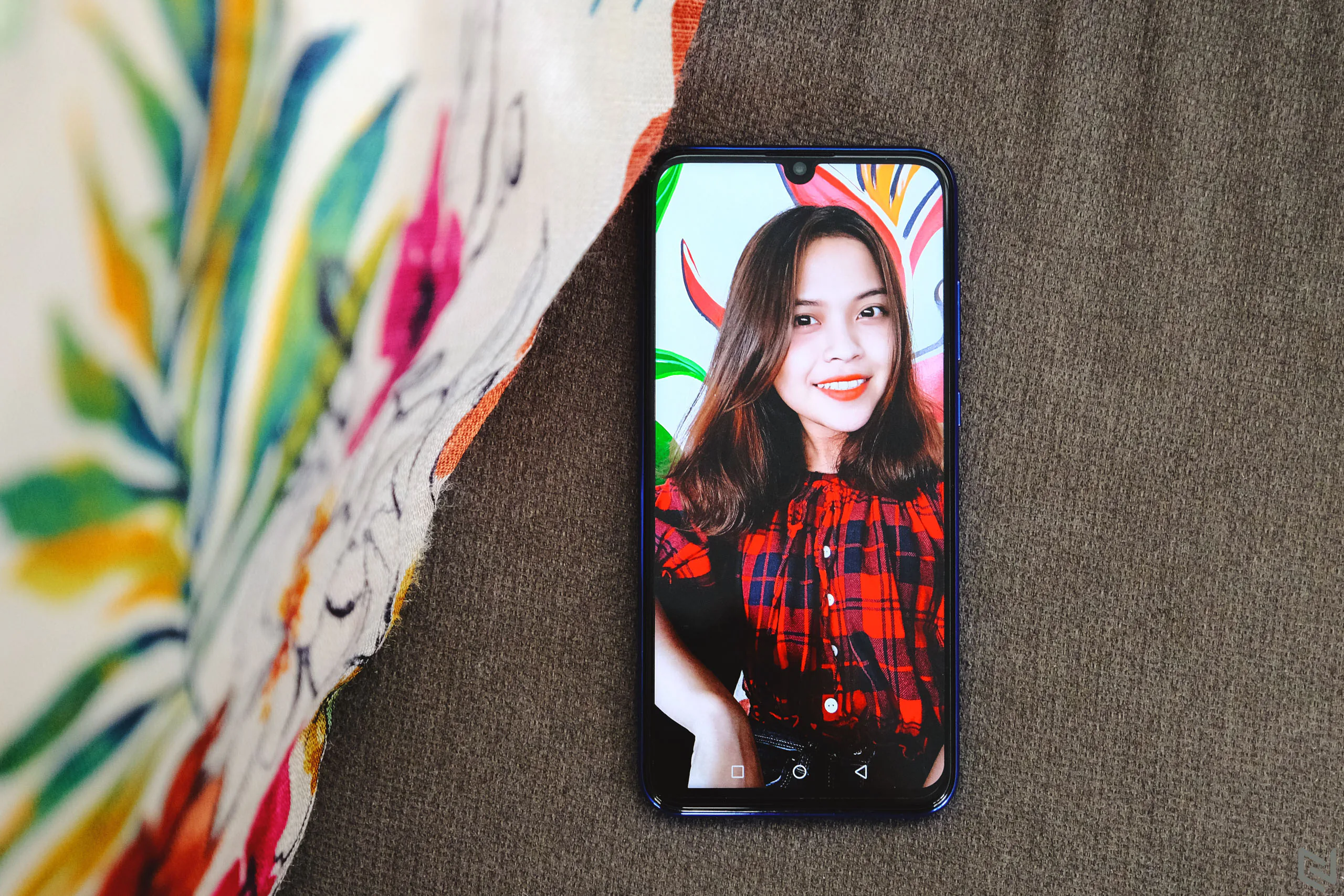 Đánh giá Honor 20 Lite: Đẹp thôi chưa đủ, bộ ba camera còn rất ấn tượng trong tầm giá