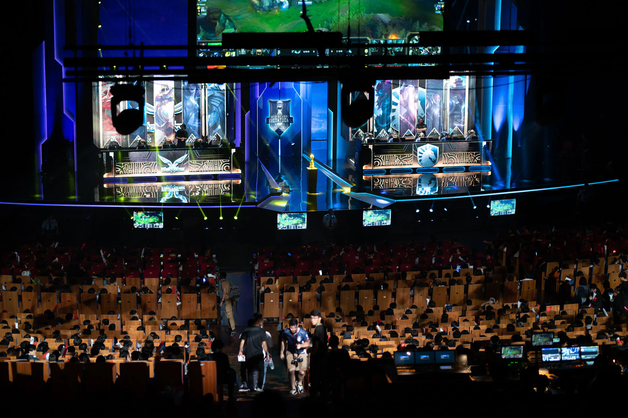 Riot Games sử dụng màn hình, máy tính Dell Alienware cho giải MSI 2019