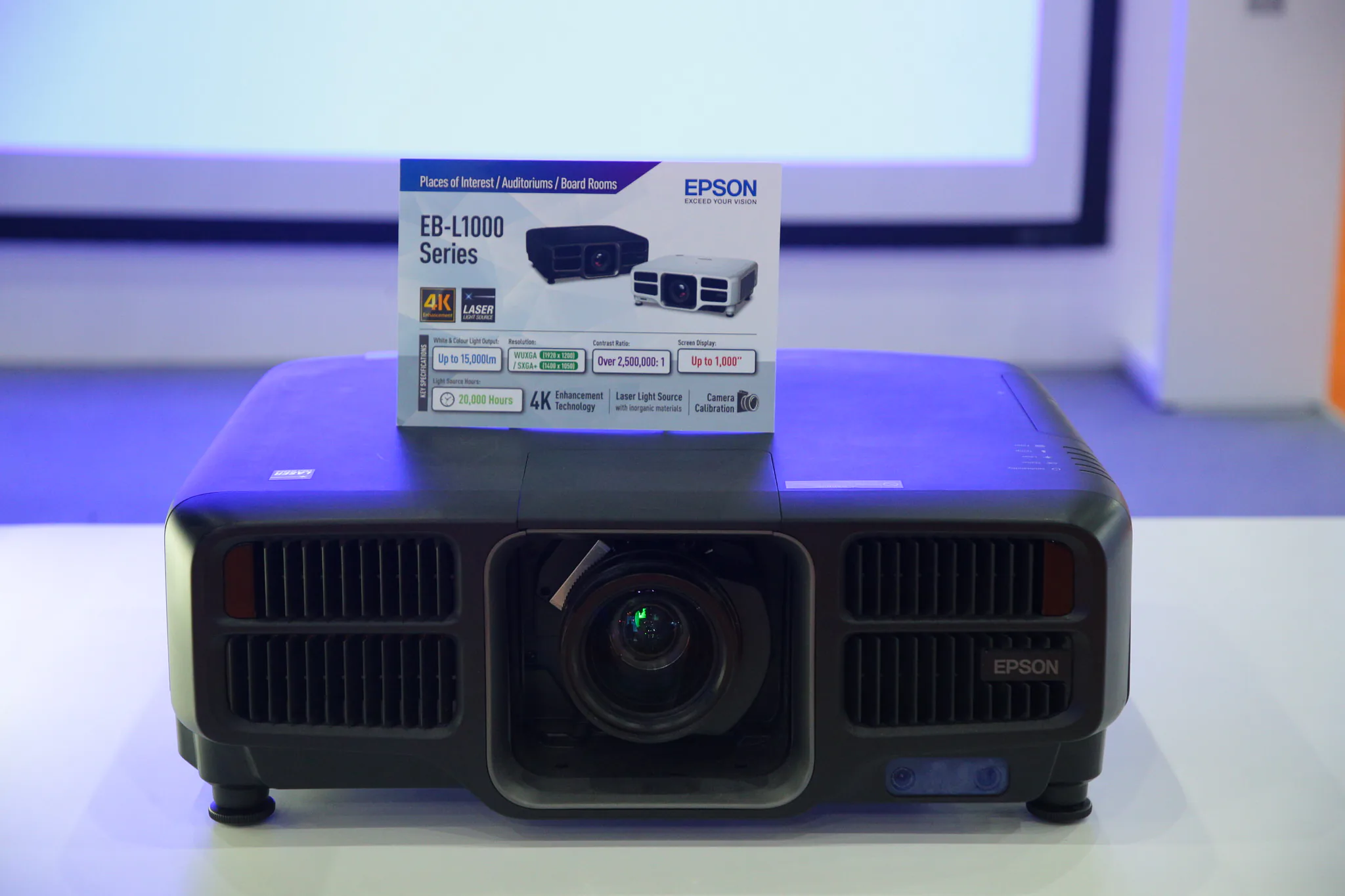 Epson ra mắt máy chiếu công nghệ 3LCD độ sáng 30,000 lumens tại Infocomm ĐNA 2019