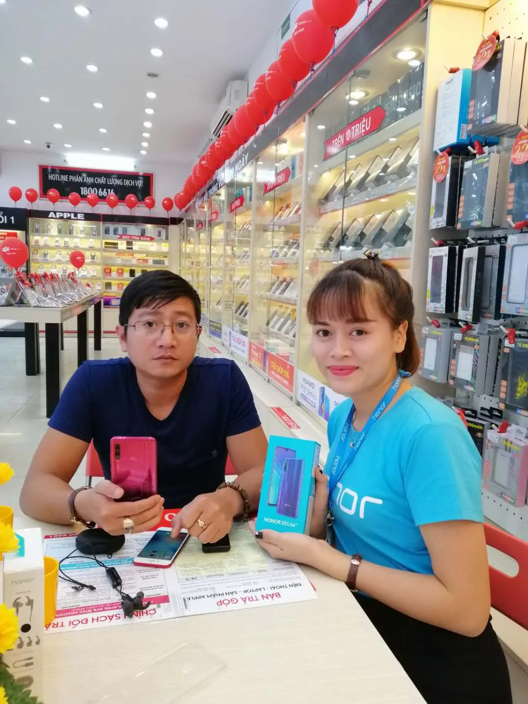 HONOR 20 LITE chính thức lên kệ FPT Shop, giá 5,990,000VND