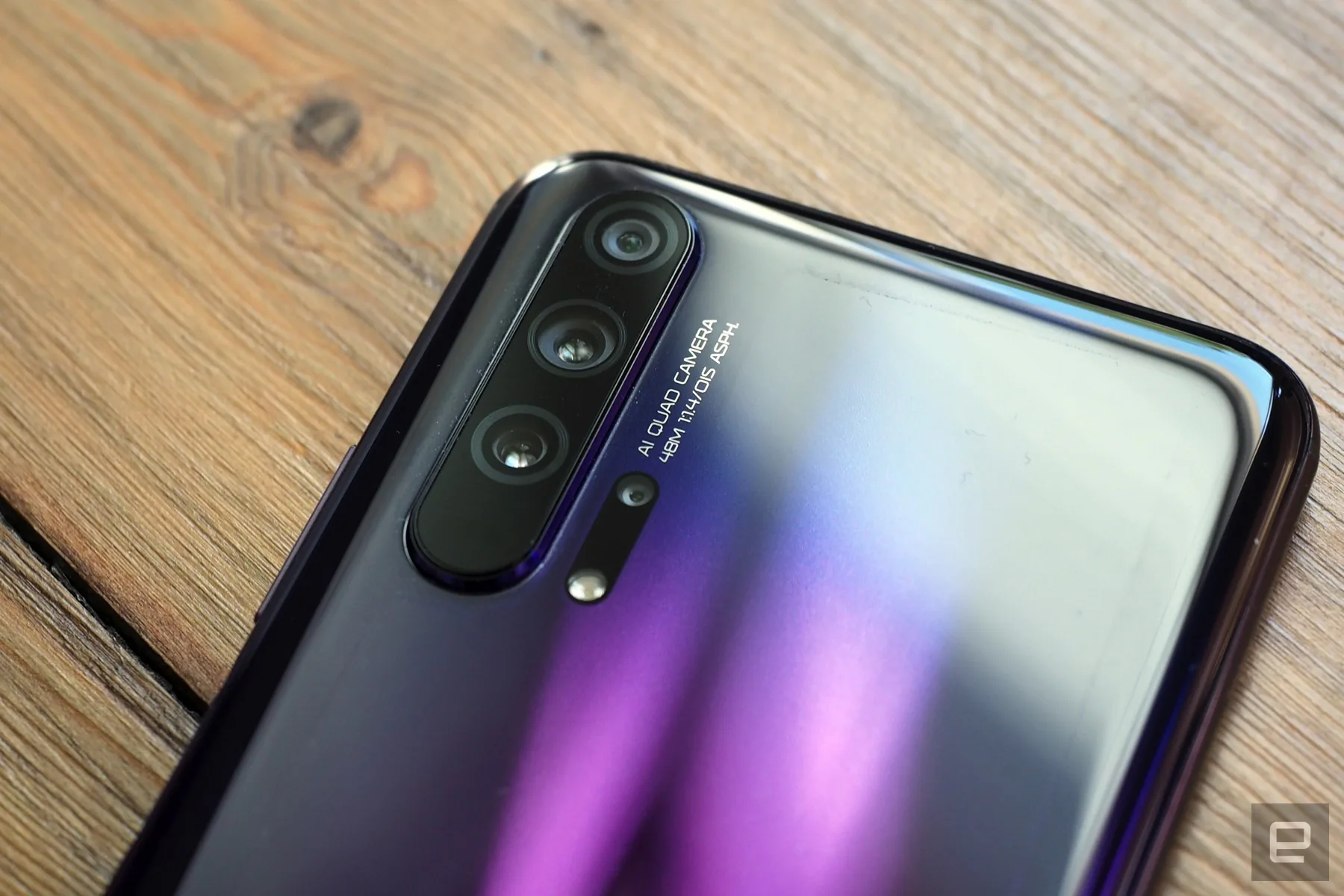 Honor ra mắt bộ đôi 20/20 Pro thiết kế mặt lưng đẹp, cấu hình khủng, camera rất ấn tượng và giá bán tầm trung