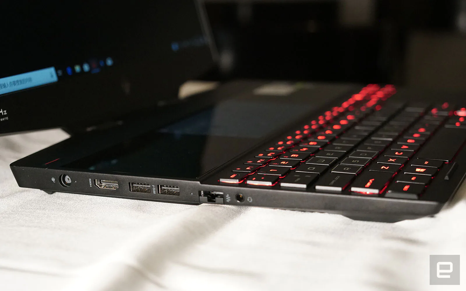 HP ra mắt laptop chơi game hai màn hình Omen X 2S 15