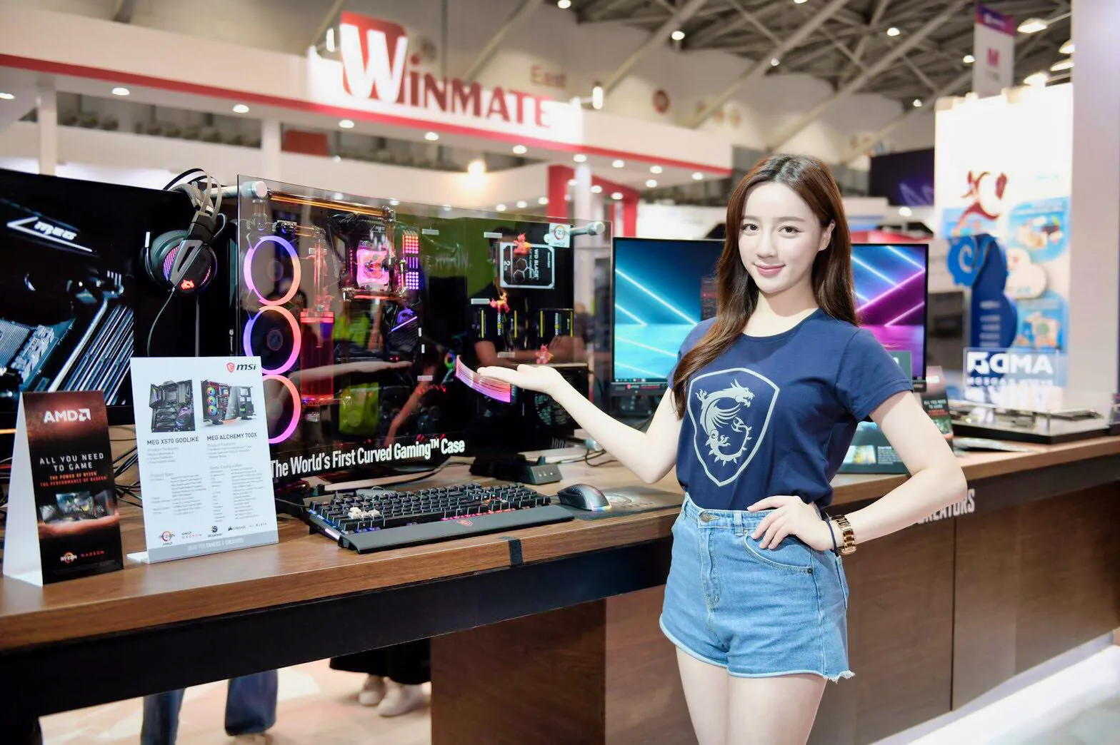 Cận cảnh sản phẩm mới của MSI tại Computex 2019: Thùng máy cong đầu tiên thế giới, bo mạch chủ X570 và VGA Lightning và nhiều thứ khác