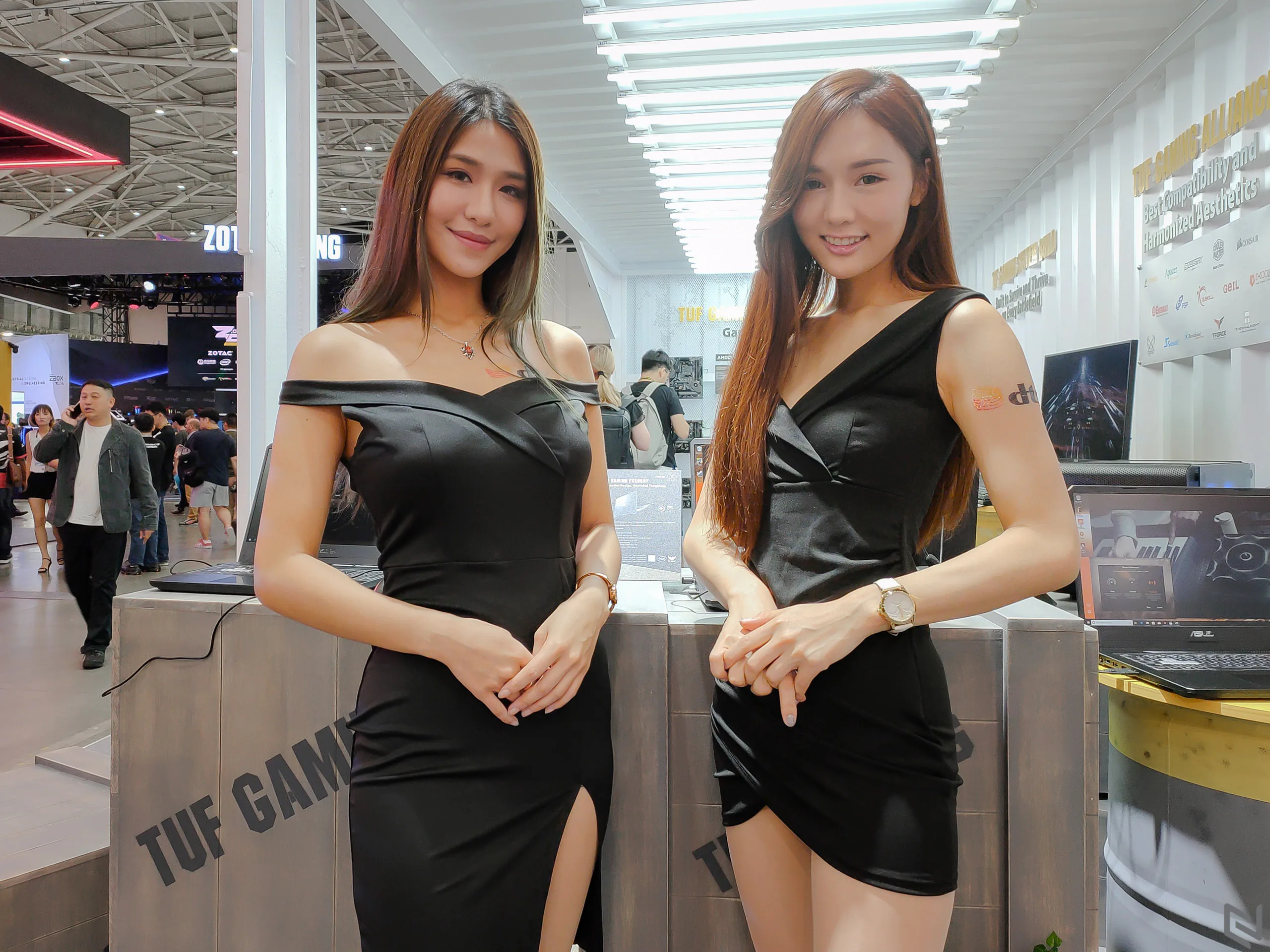 Bóng hồng Computex 2019 qua ống kính OPPO Reno