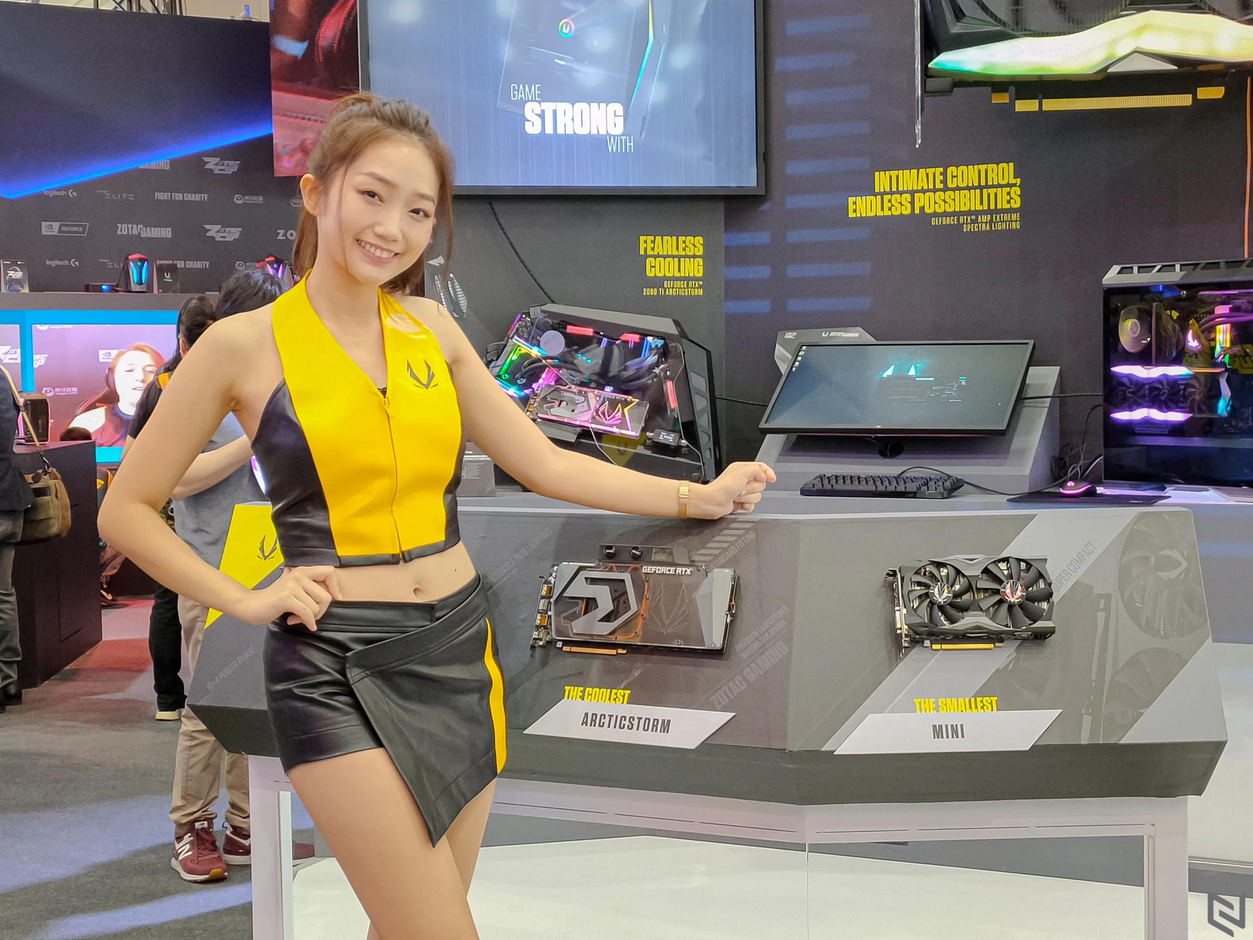 Bóng hồng Computex 2019 qua ống kính OPPO Reno