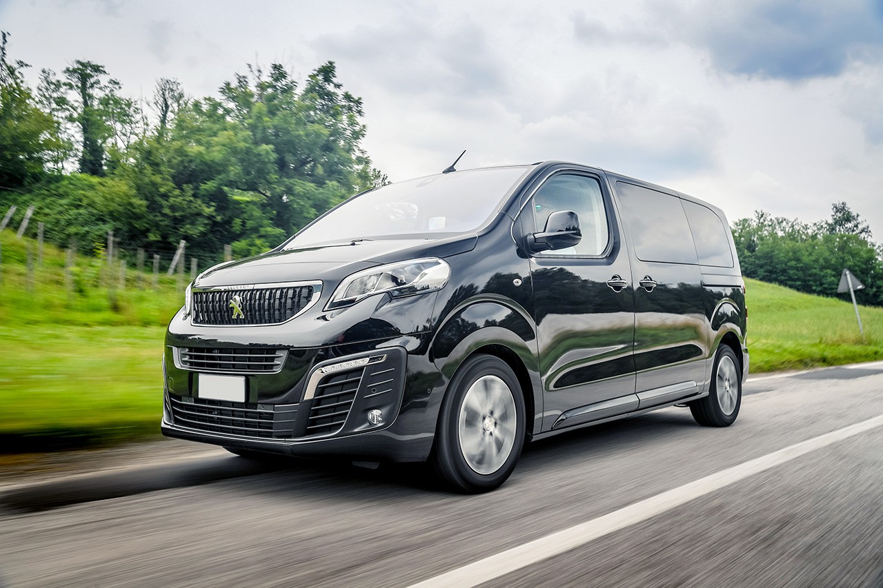 Peugeot Traveller ra mắt: Xe gia đình cao cấp, lắp ráp tại Việt Nam, giá từ 1.7 tỷ đồng